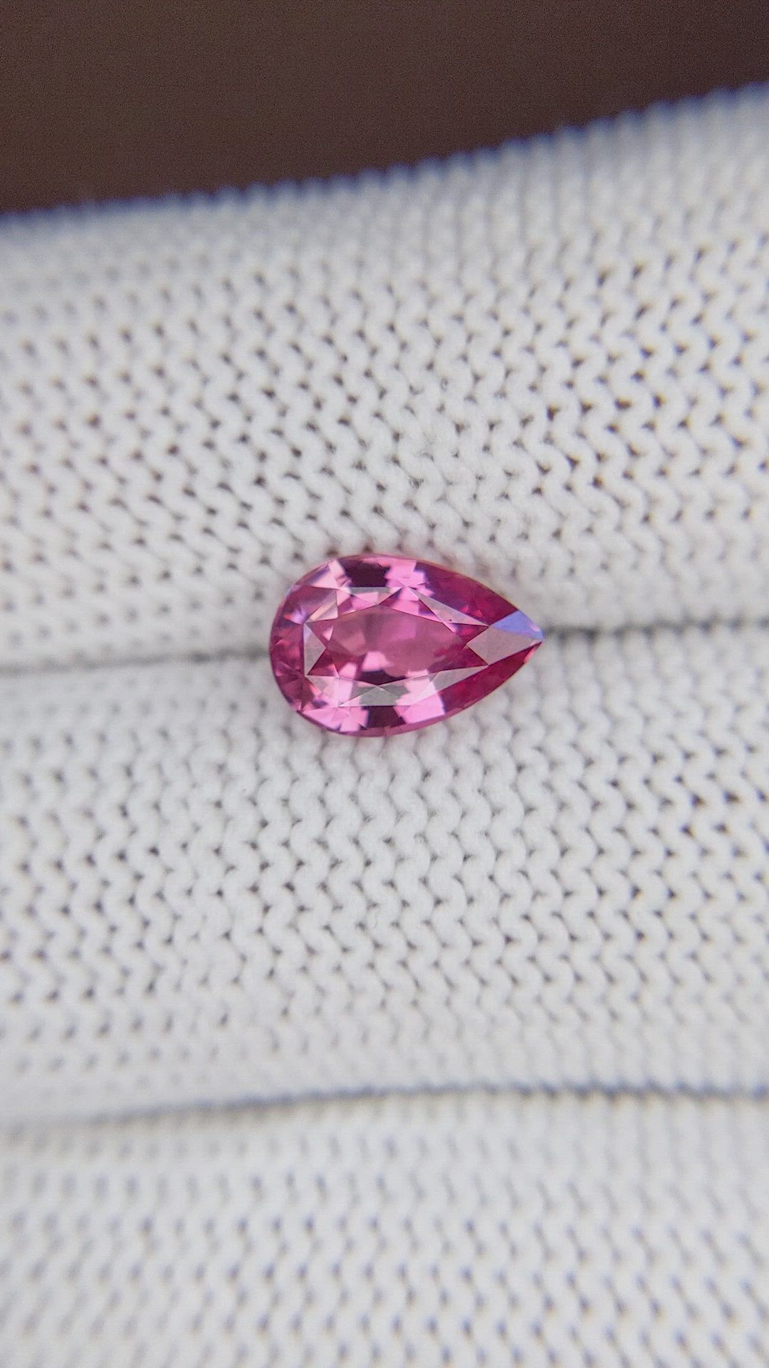 2.21 Ct. Pink Sapphire from Ceylon (Sri Lanka) Size Video