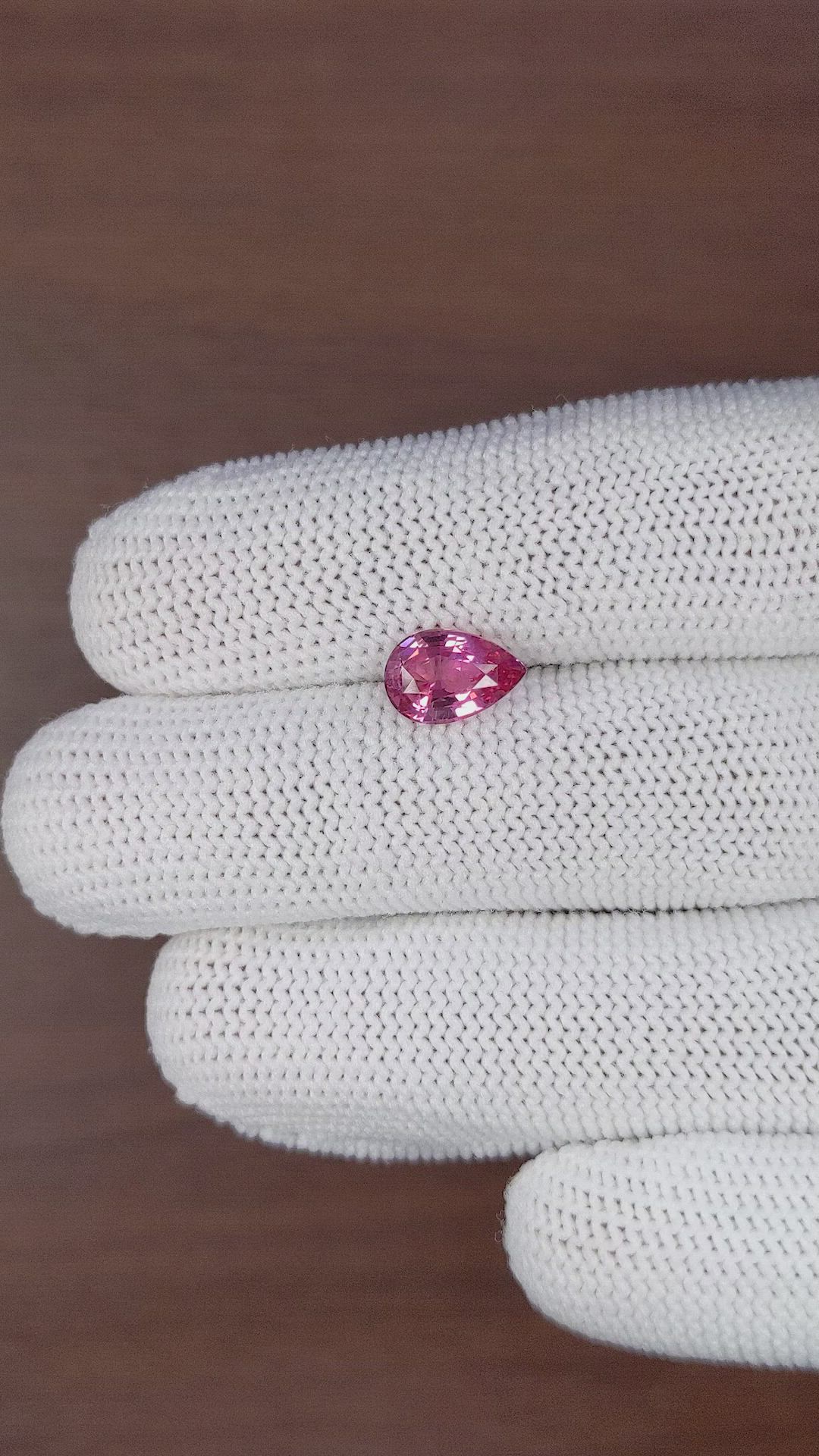 2.21 Ct. Pink Sapphire from Ceylon (Sri Lanka) Size Video