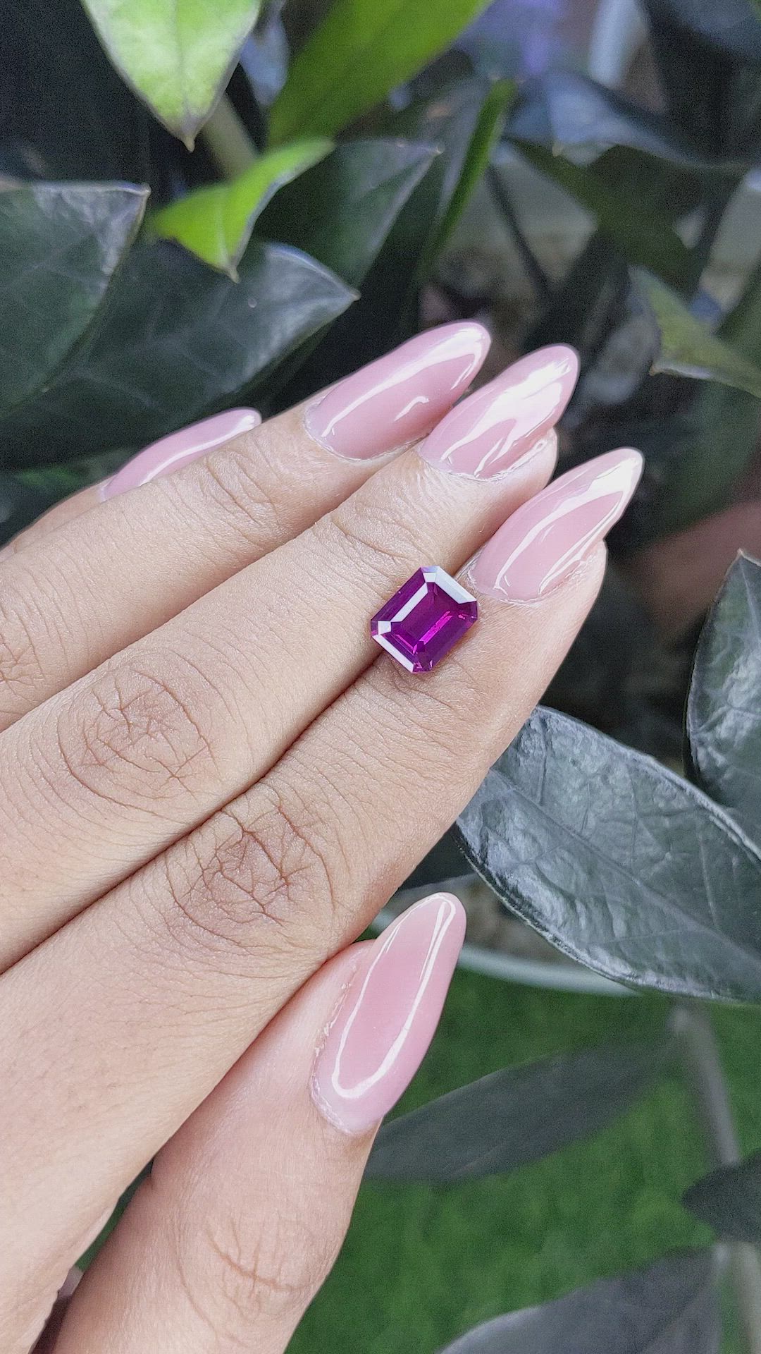 2.07 Ct. Pinkish Purple Sapphire from Ceylon (Sri Lanka) Size Video