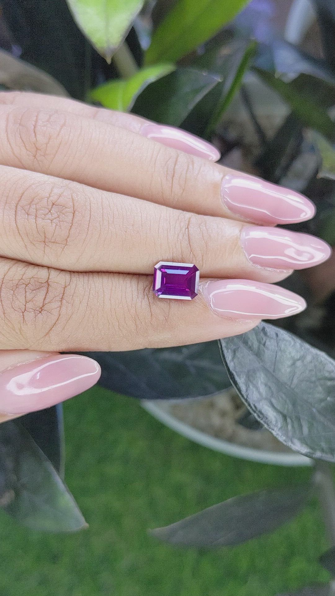 2.07 Ct. Pinkish Purple Sapphire from Ceylon (Sri Lanka) Size Video