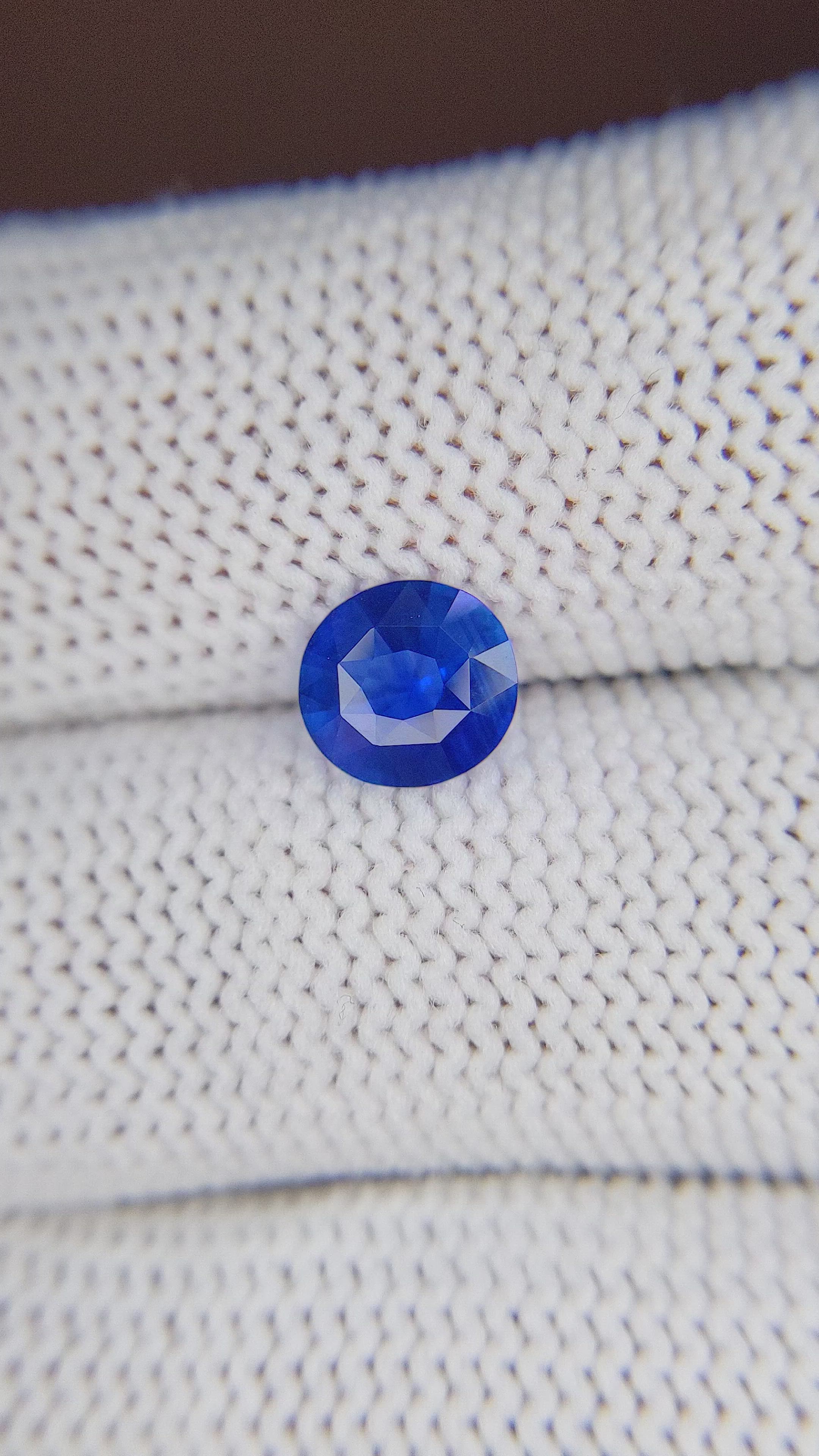 1.12 Ct. Blue Sapphire from Ceylon (Sri Lanka) Size Video