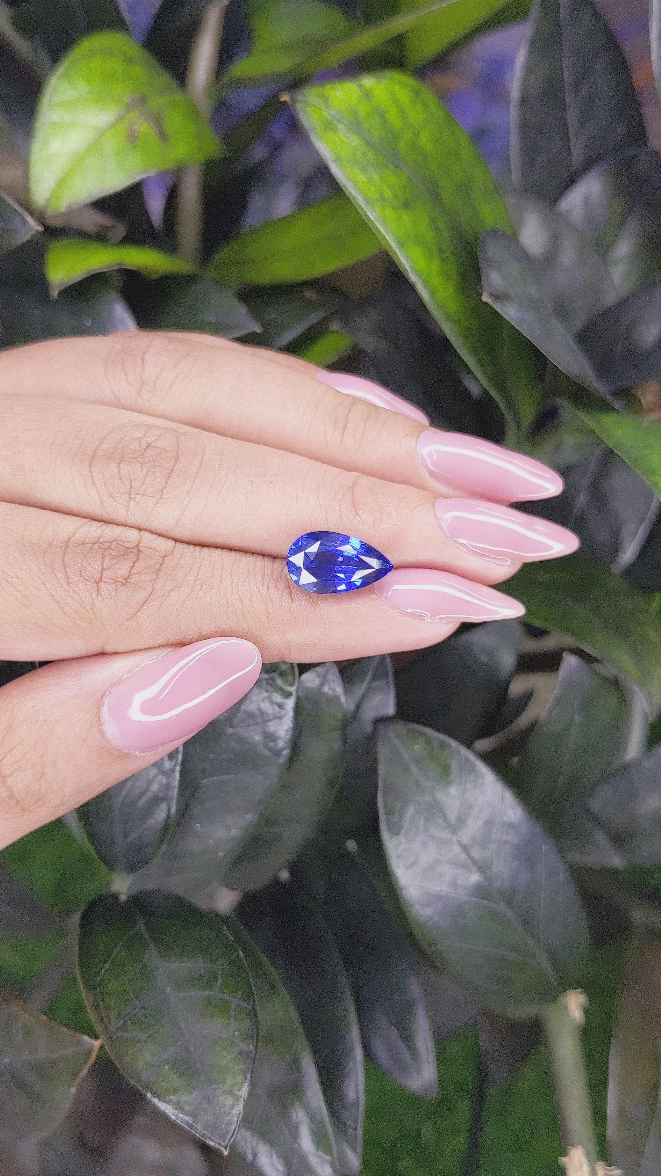 5.06 Ct. Blue Sapphire from Ceylon (Sri Lanka) Size Video