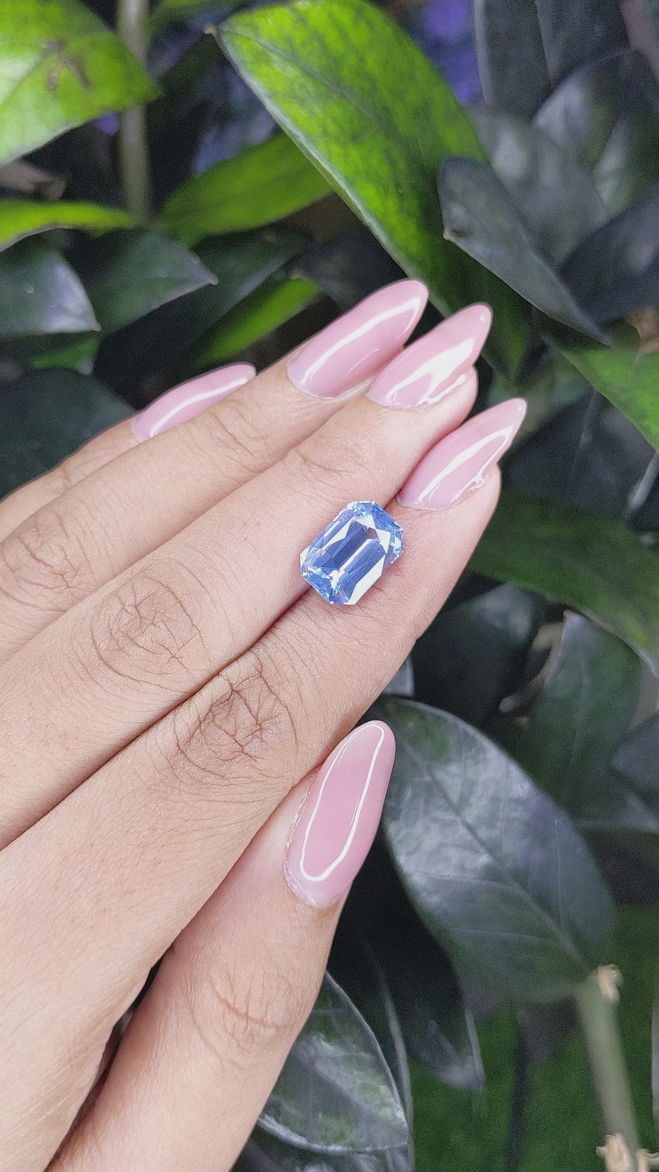 5.30 Ct. Blue Sapphire from Ceylon (Sri Lanka) Size Video