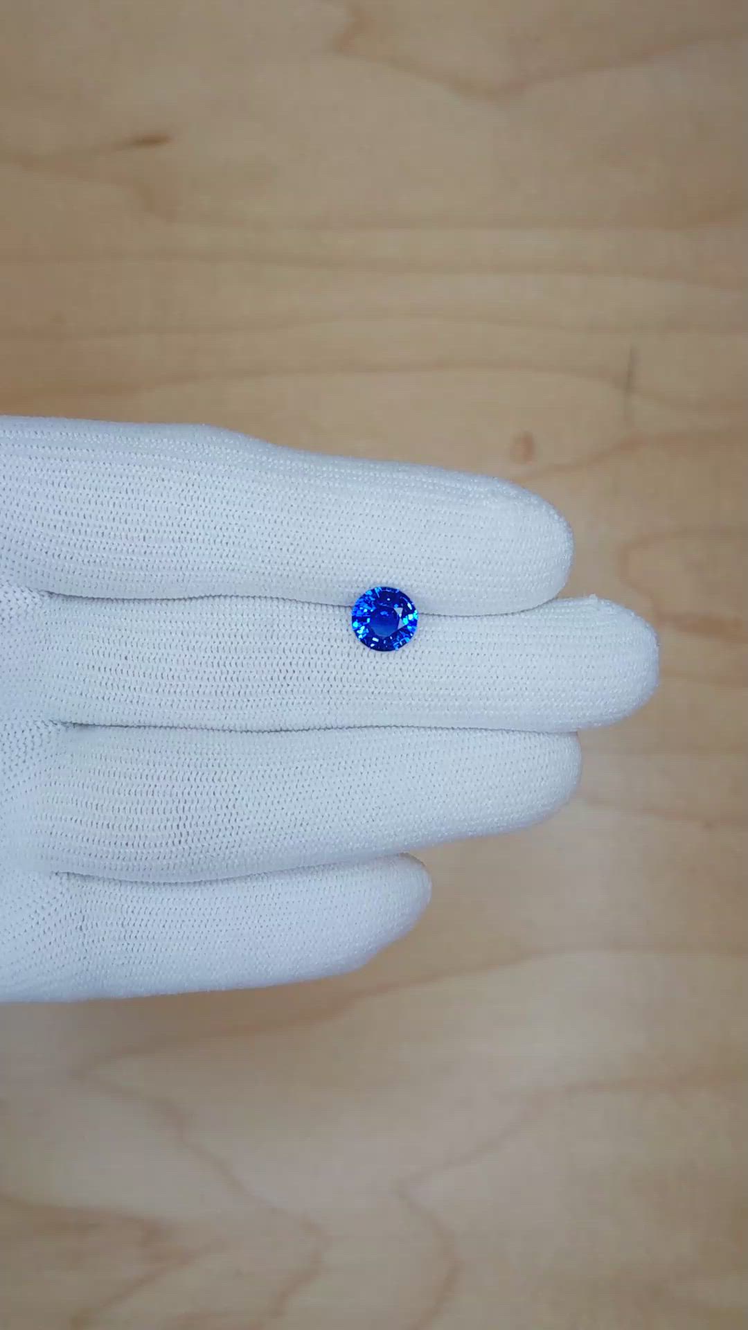 1.54 Ct. Blue Sapphire from Ceylon (Sri Lanka) Size Video
