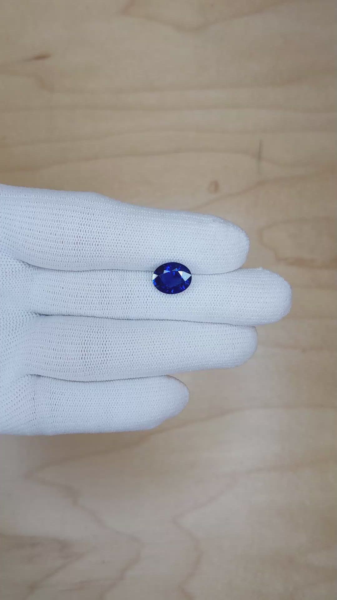 3.61 Ct. Blue Sapphire from Ceylon (Sri Lanka) Size Video