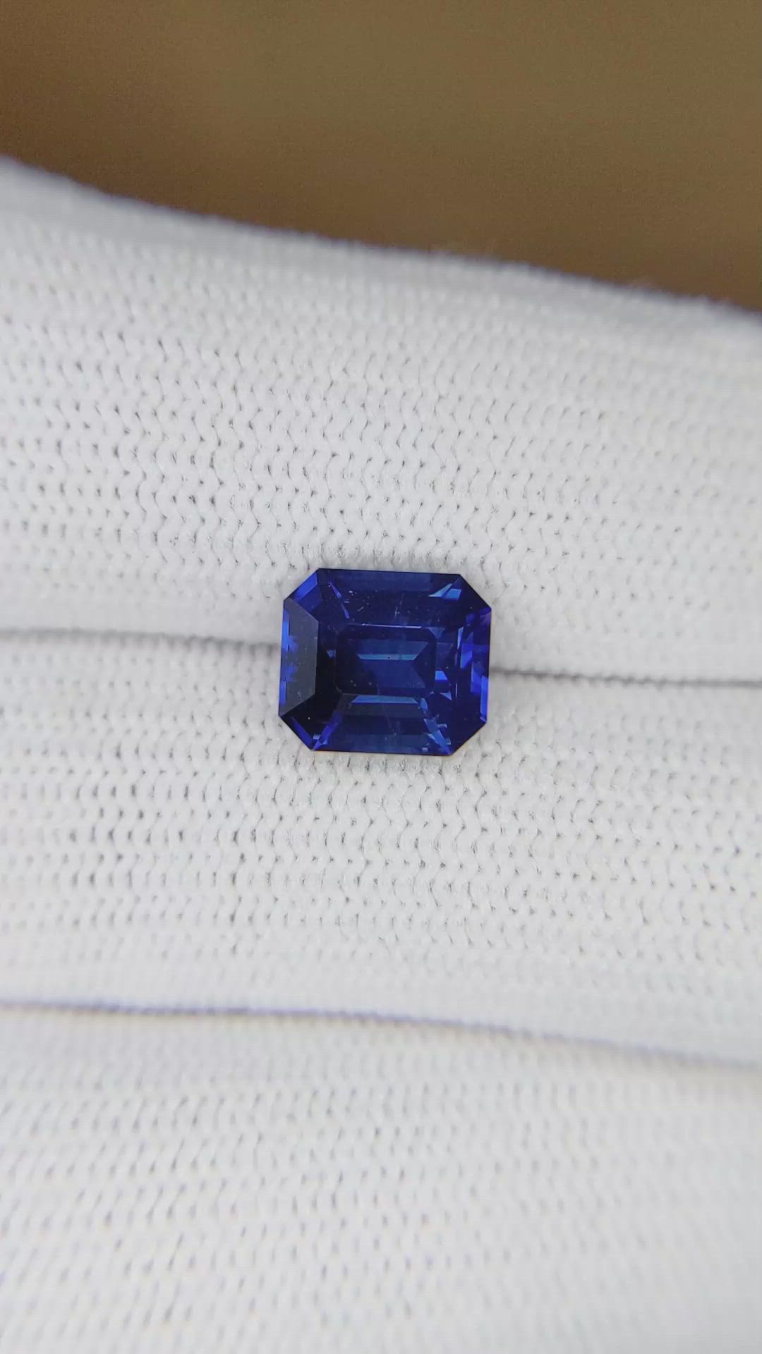 2.70 Ct. Blue Sapphire from Ceylon (Sri Lanka) Size Video
