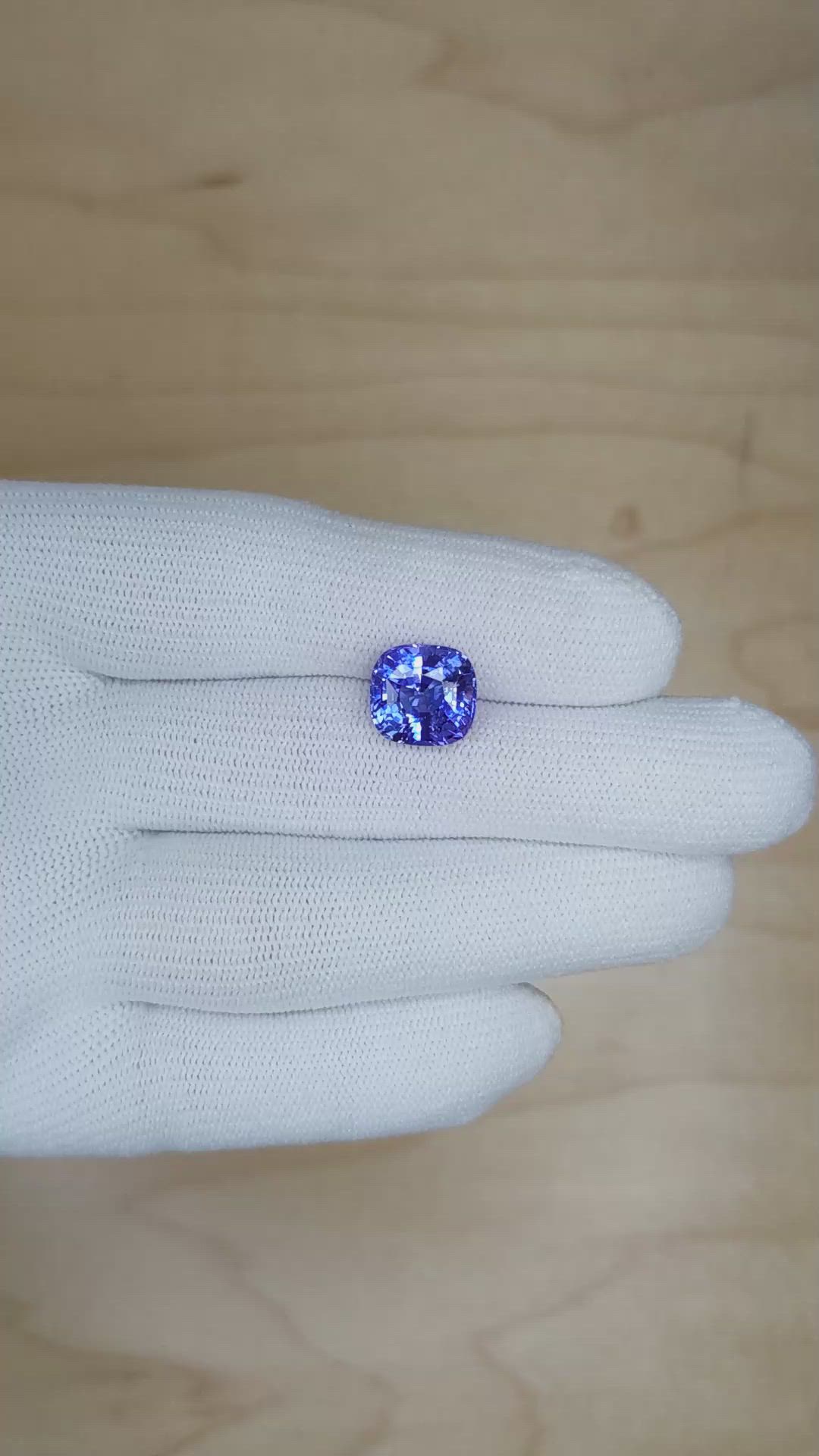 5.55 Ct. Blue Sapphire from Ceylon (Sri Lanka) Size Video