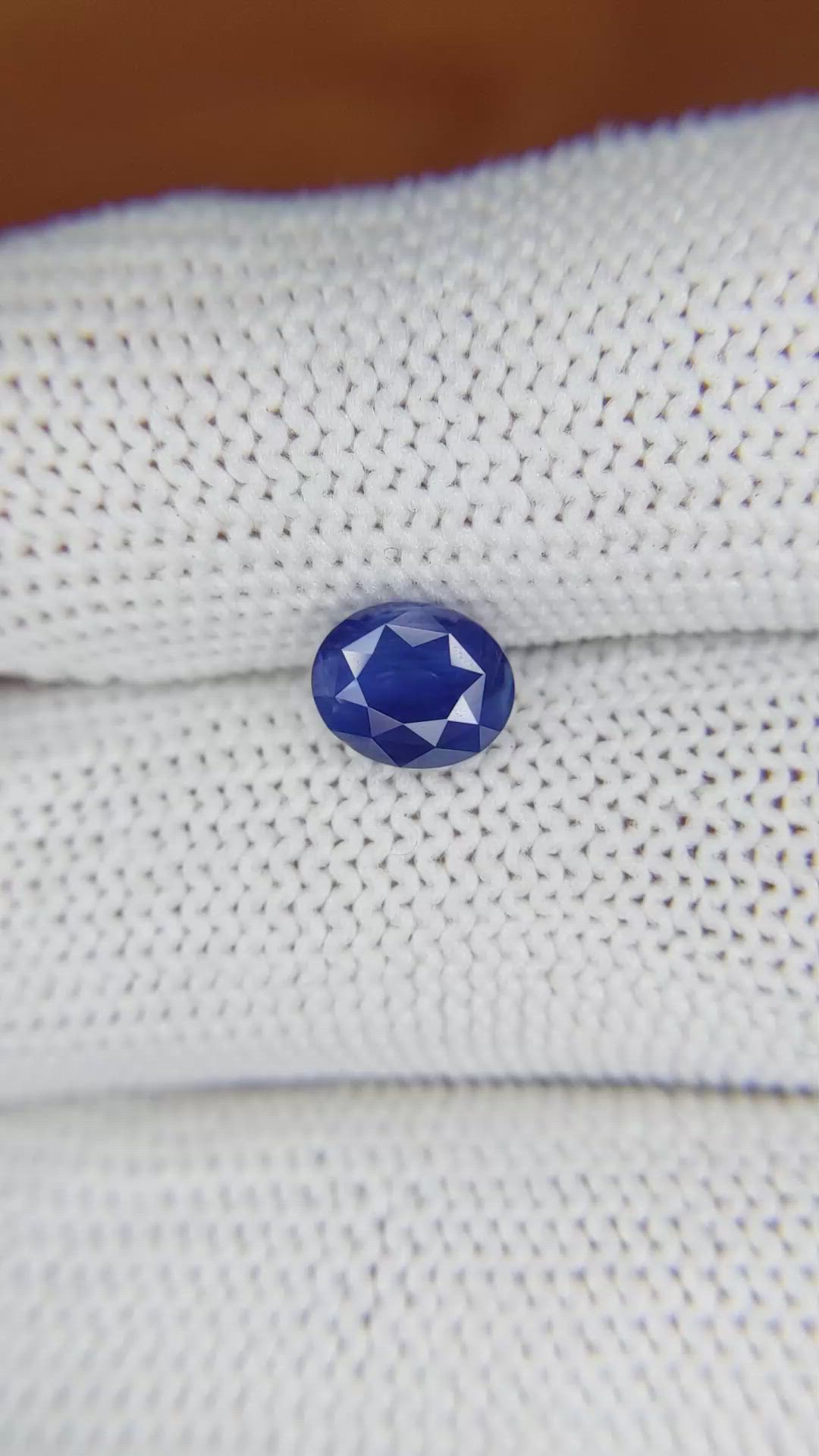 1.66 Ct. Blue Sapphire from Ceylon (Sri Lanka) Size Video