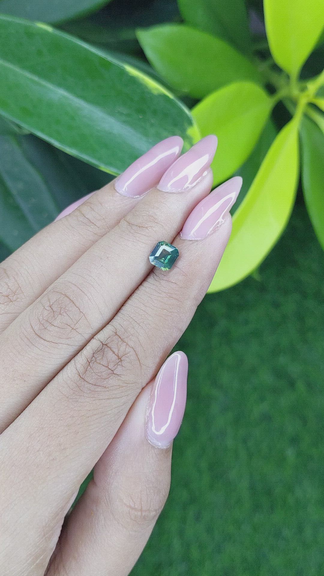 1.00 Ct. Bi Color Sapphire from Madagascar Size Video