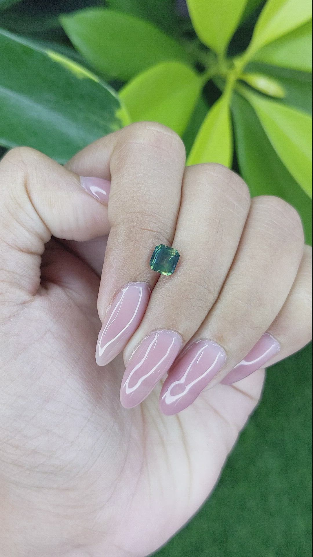 1.00 Ct. Bi Color Sapphire from Madagascar Size Video