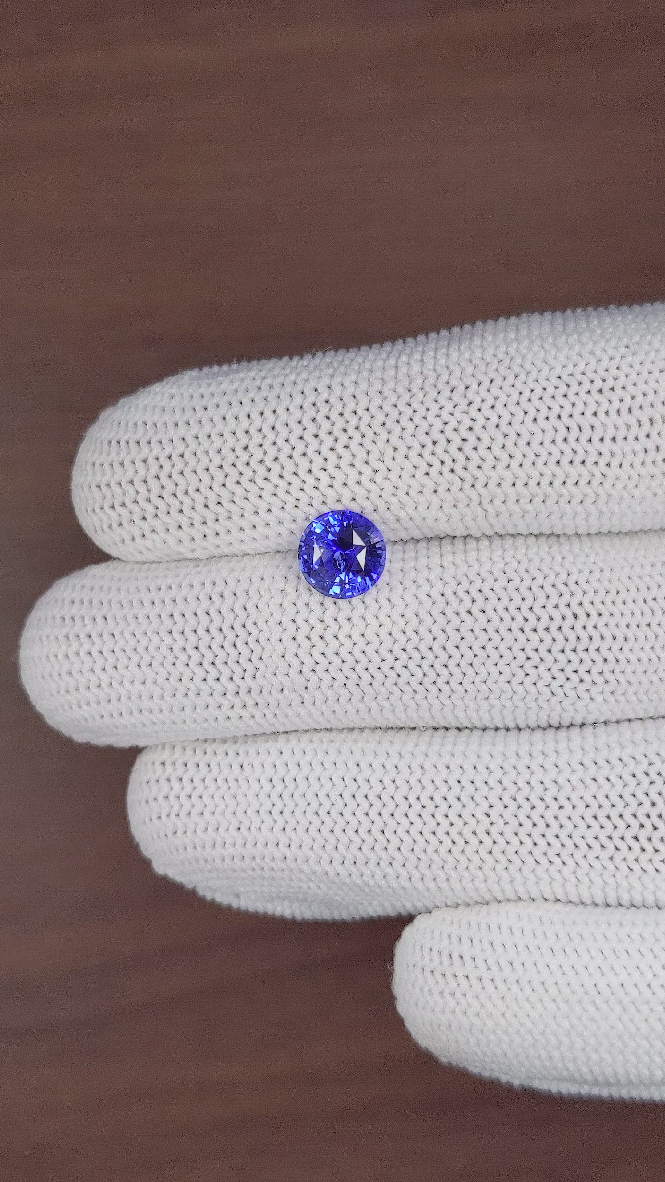 2.22 Ct. Blue Sapphire from Ceylon (Sri Lanka) Size Video