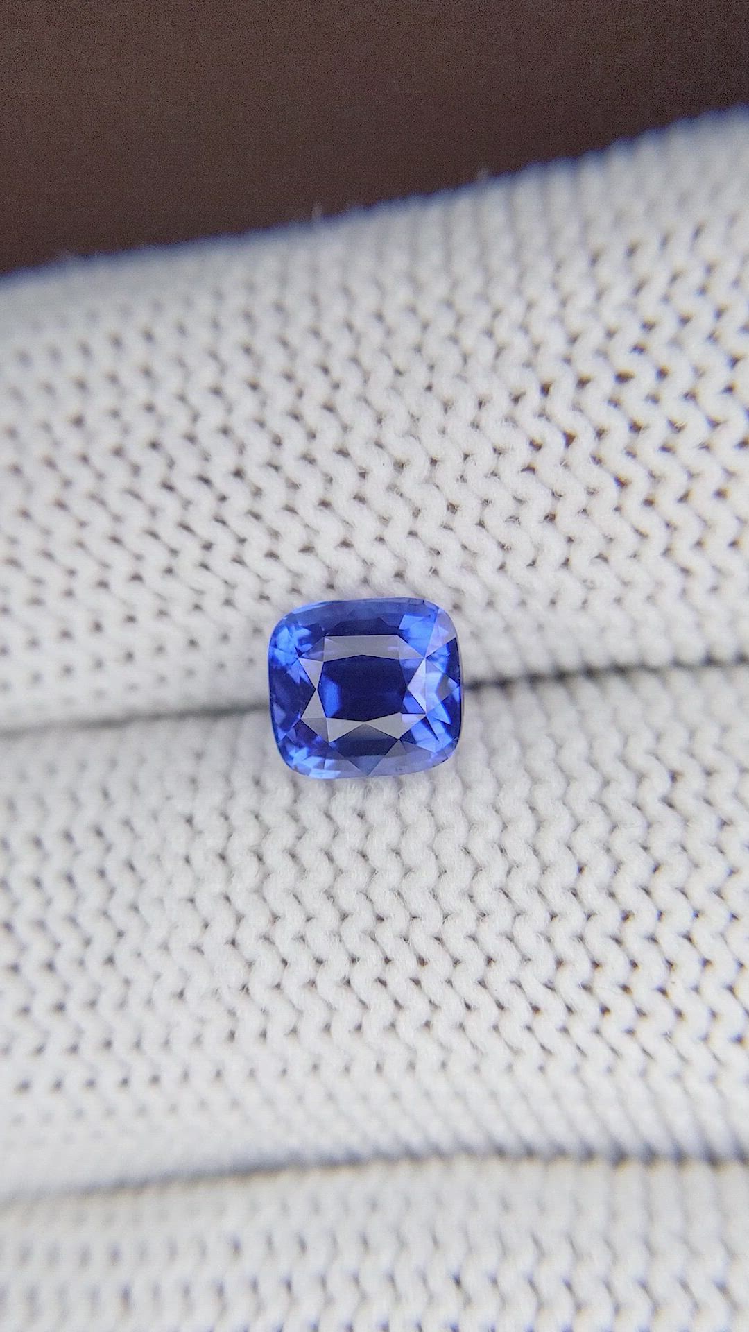 2.07 Ct. Blue Sapphire from Ceylon (Sri Lanka) Size Video