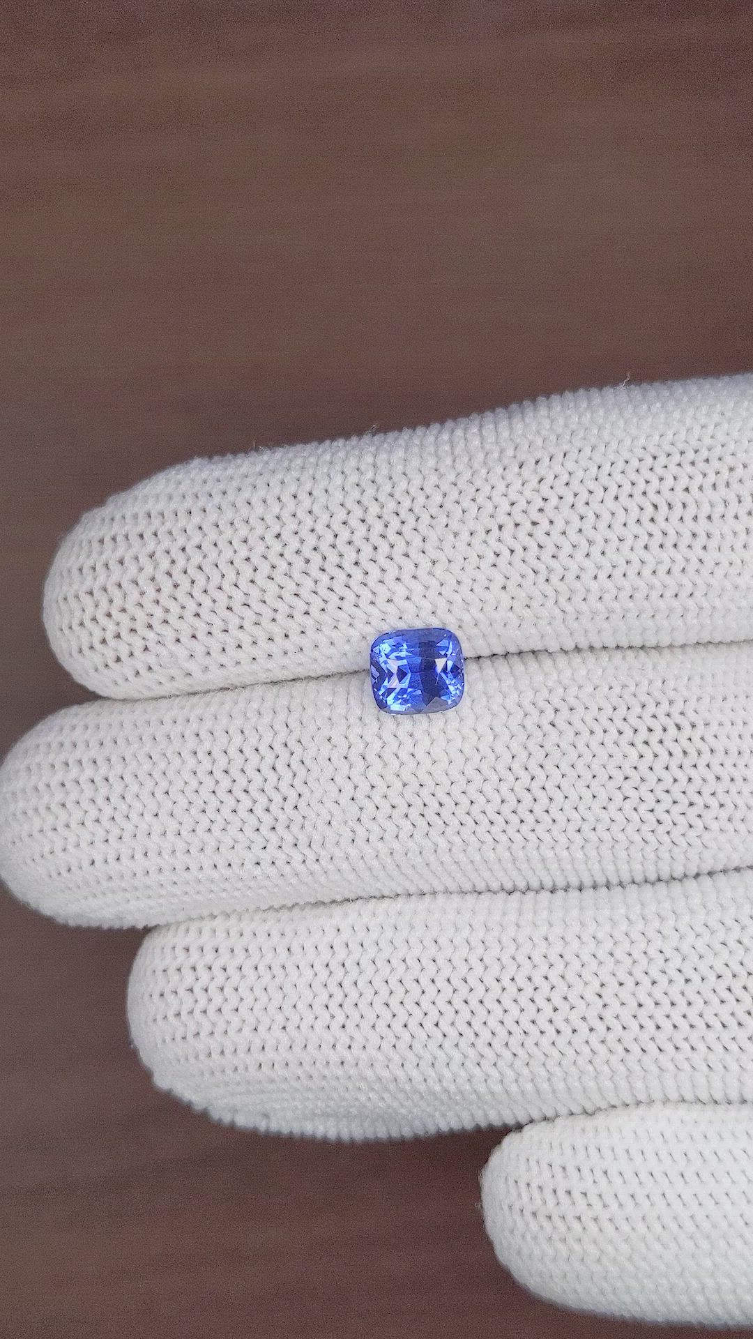 2.07 Ct. Blue Sapphire from Ceylon (Sri Lanka) Size Video