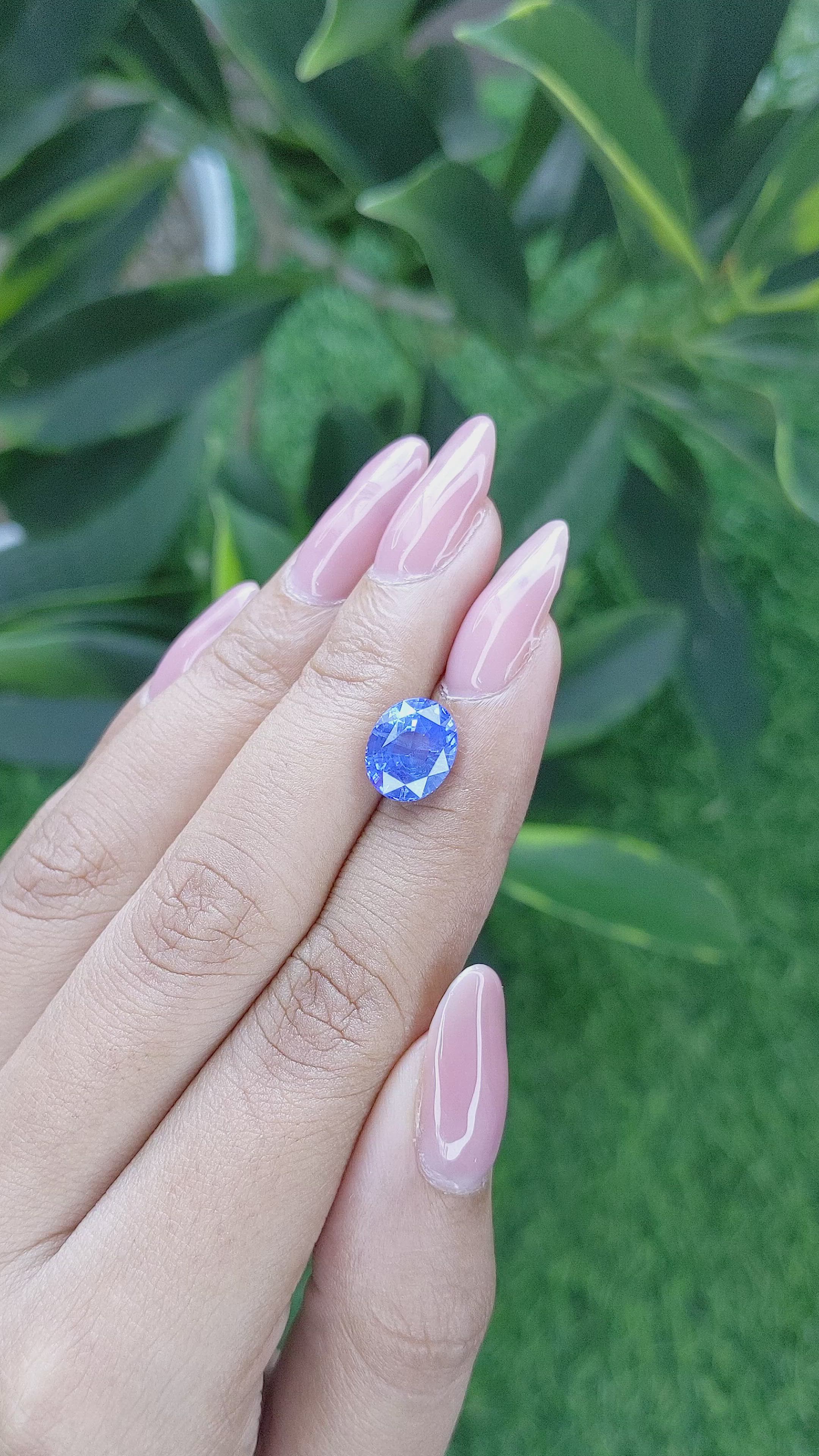 3.53 Ct. Blue Sapphire from Ceylon (Sri Lanka) Size Video