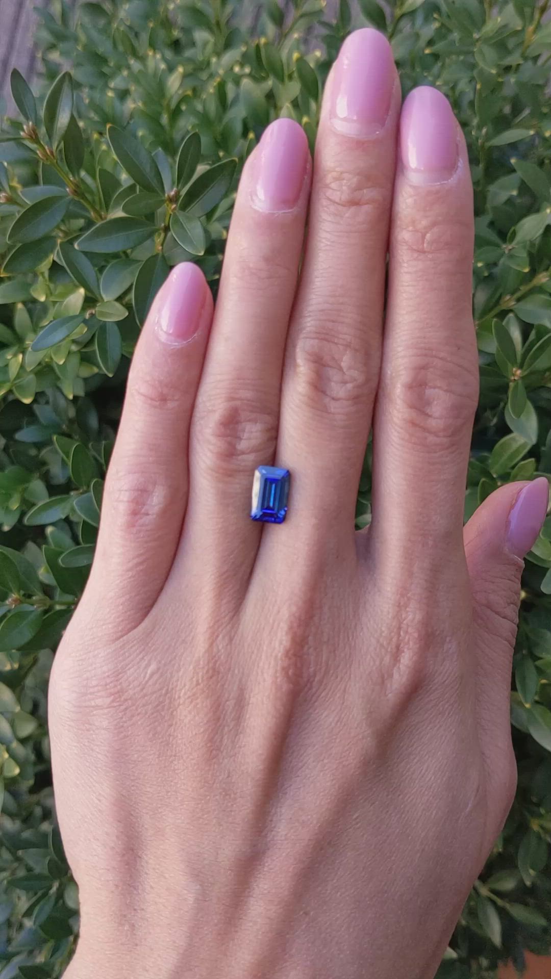 2.75 Ct. Blue Sapphire from Ceylon (Sri Lanka) Size Video