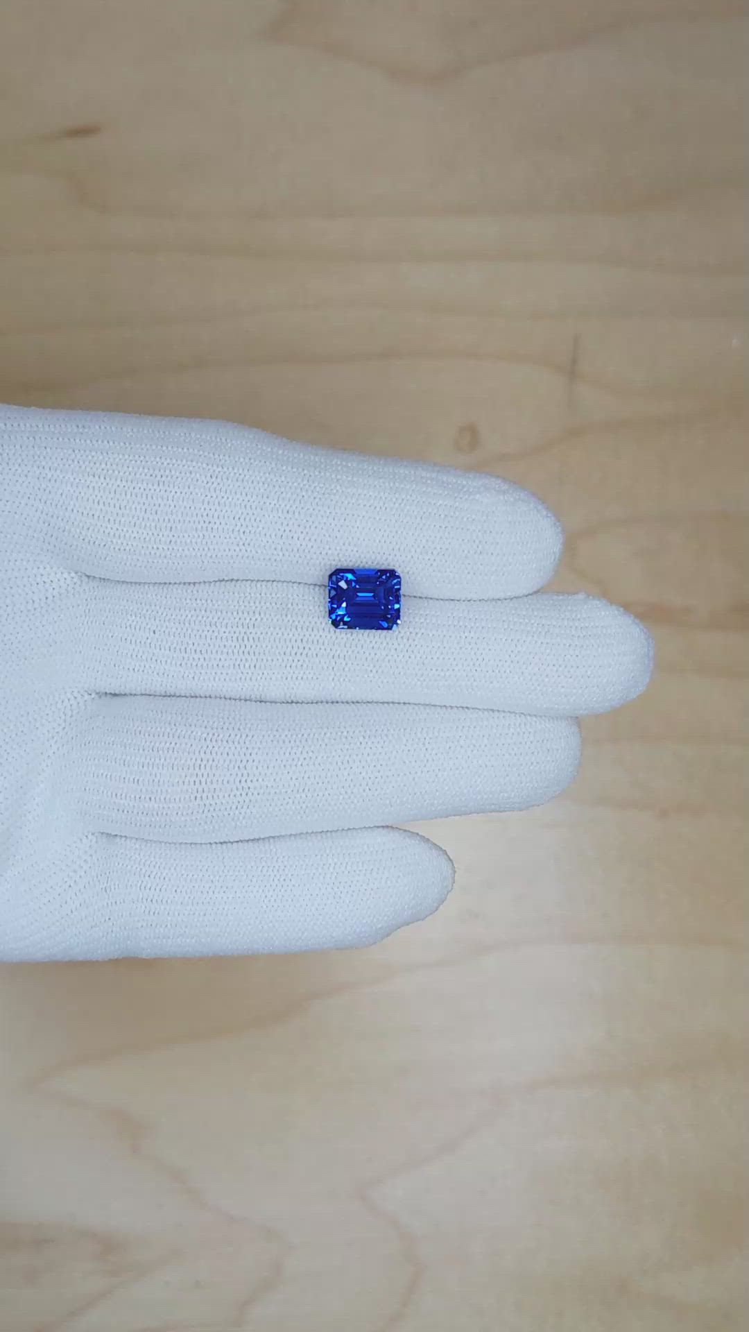 3.95 Ct. Blue Sapphire from Ceylon (Sri Lanka) Size Video