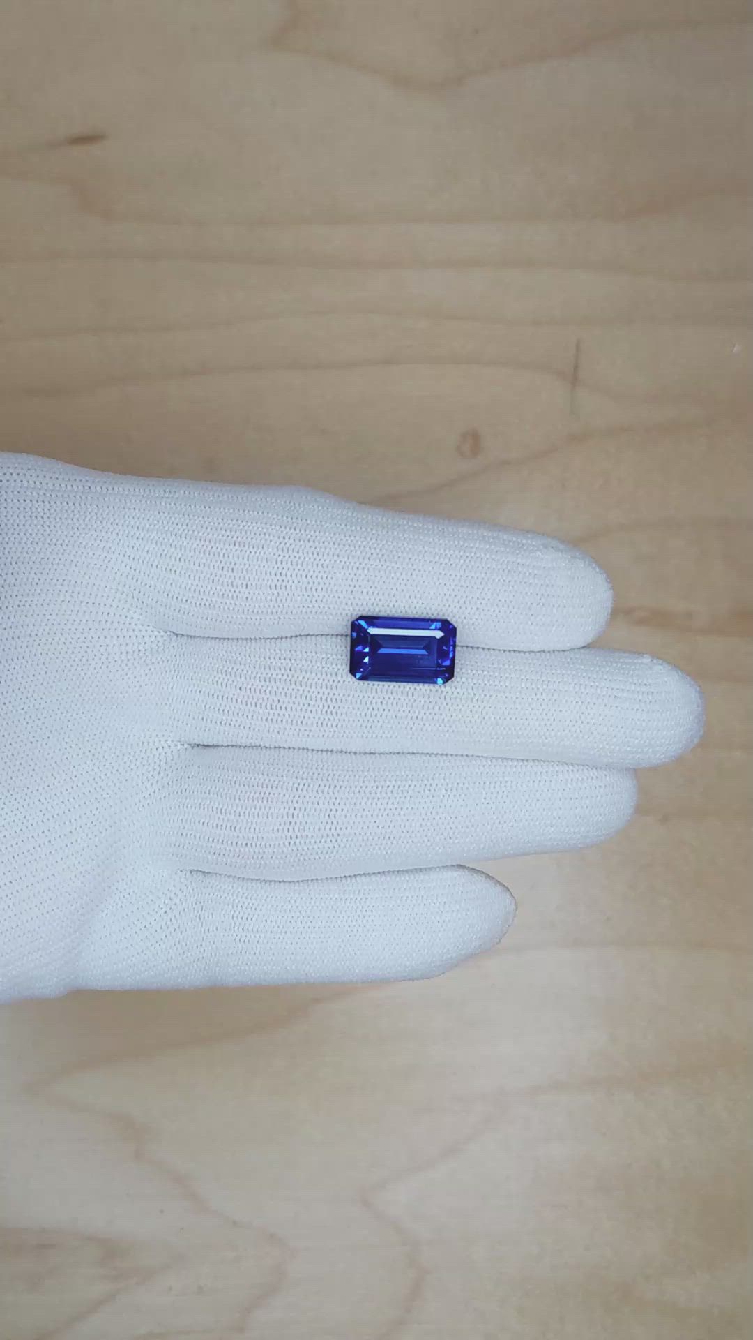 6.40 Ct. Blue Sapphire from Ceylon (Sri Lanka) Size Video