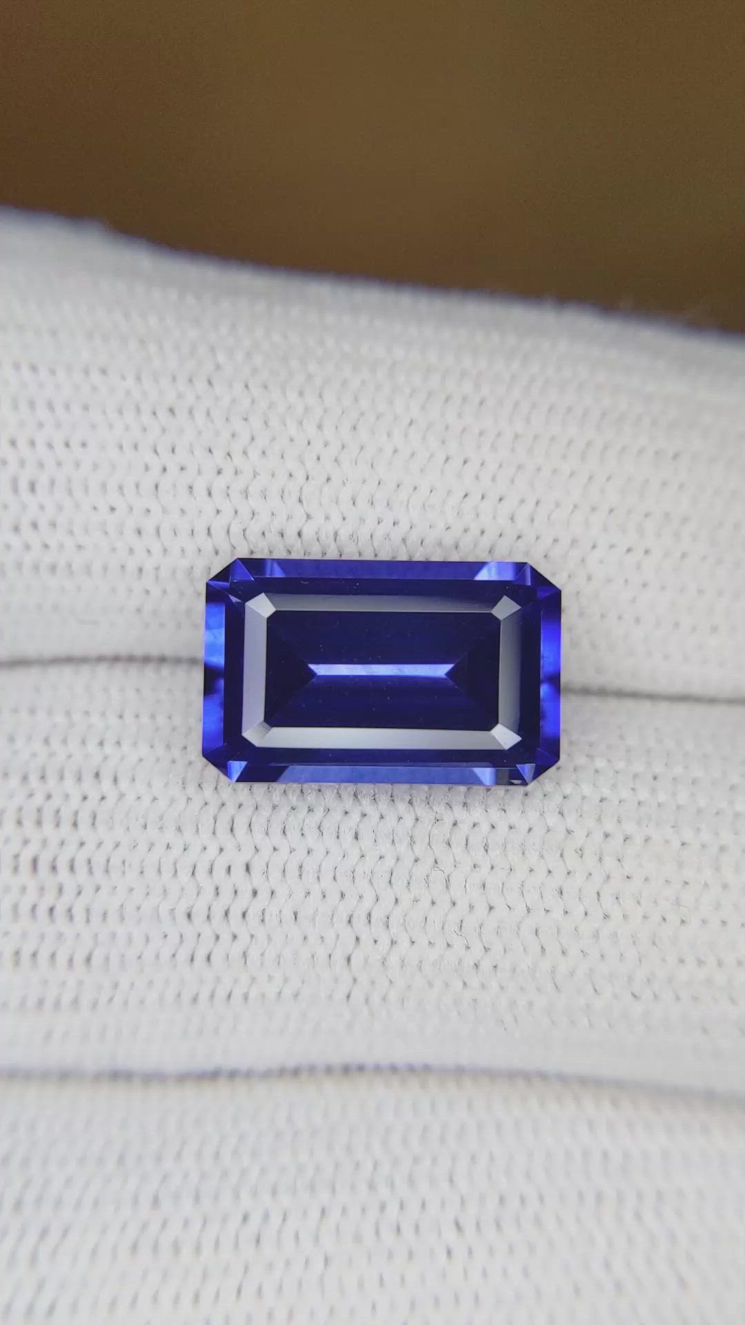 6.40 Ct. Blue Sapphire from Ceylon (Sri Lanka) Size Video