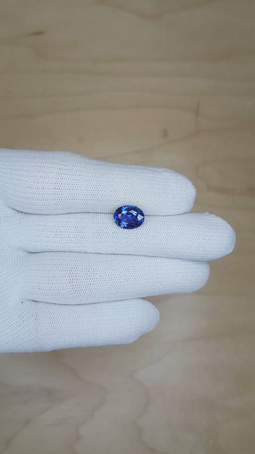 2.93 Ct. Blue Sapphire from Ceylon (Sri Lanka) Size Video