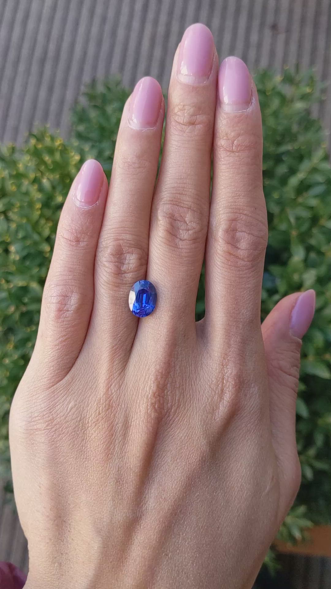 3.59 Ct. Blue Sapphire from Ceylon (Sri Lanka) Size Video