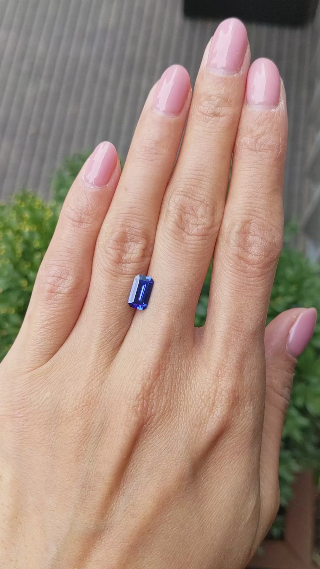 1.57 Ct. Blue Sapphire from Ceylon (Sri Lanka) Size Video