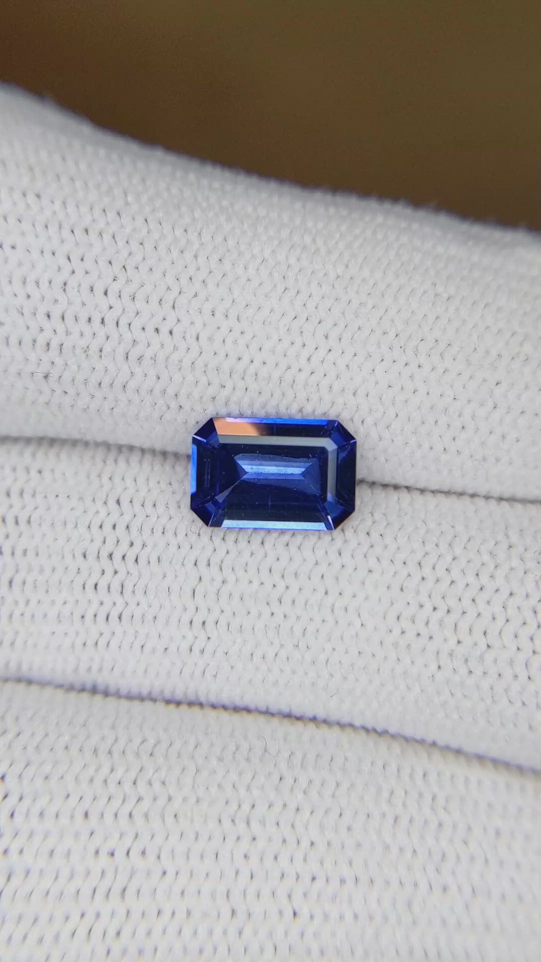 1.68 Ct. Blue Sapphire from Ceylon (Sri Lanka) Size Video