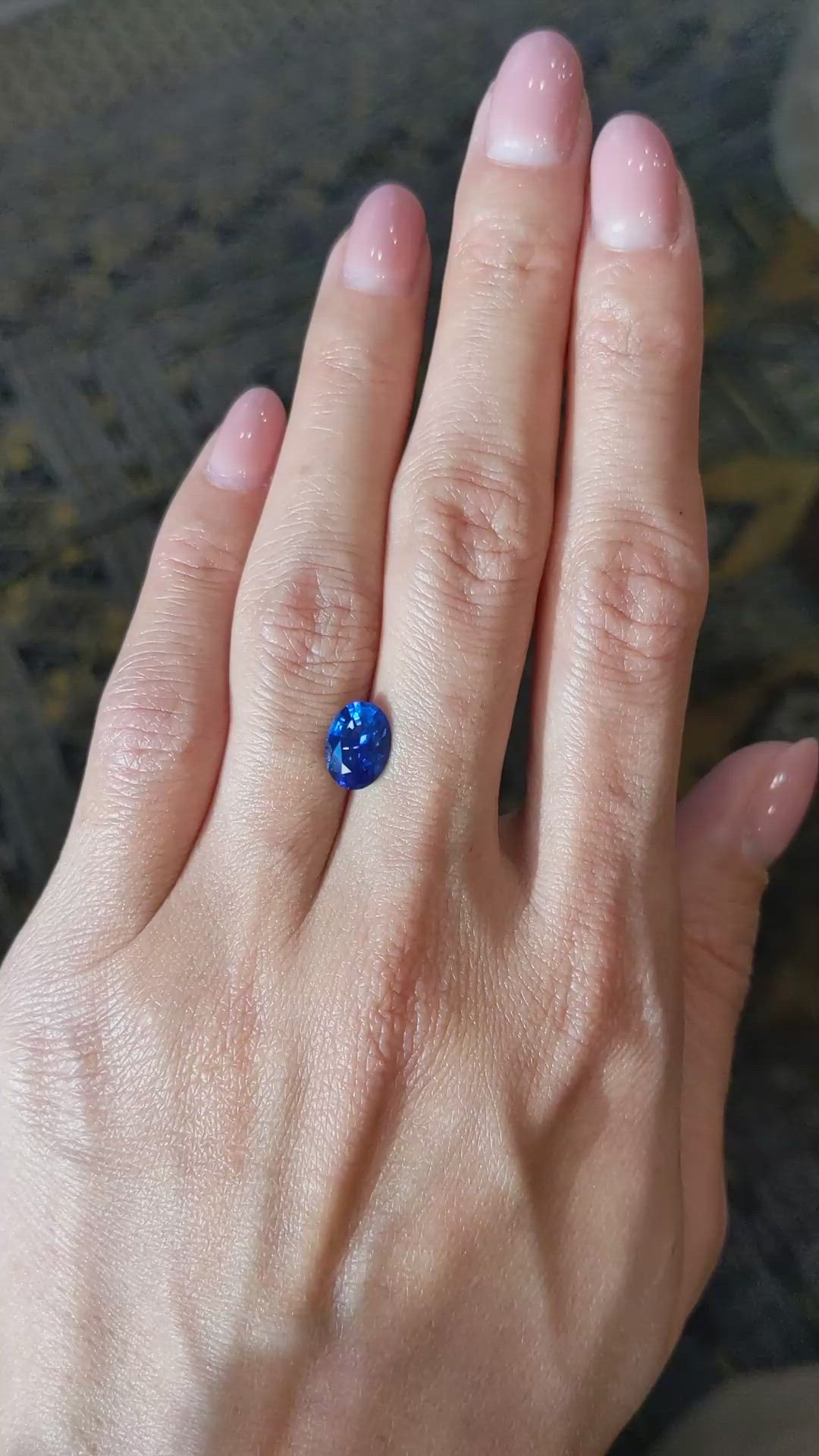 1.86 Ct. Blue Sapphire from Ceylon (Sri Lanka) Size Video