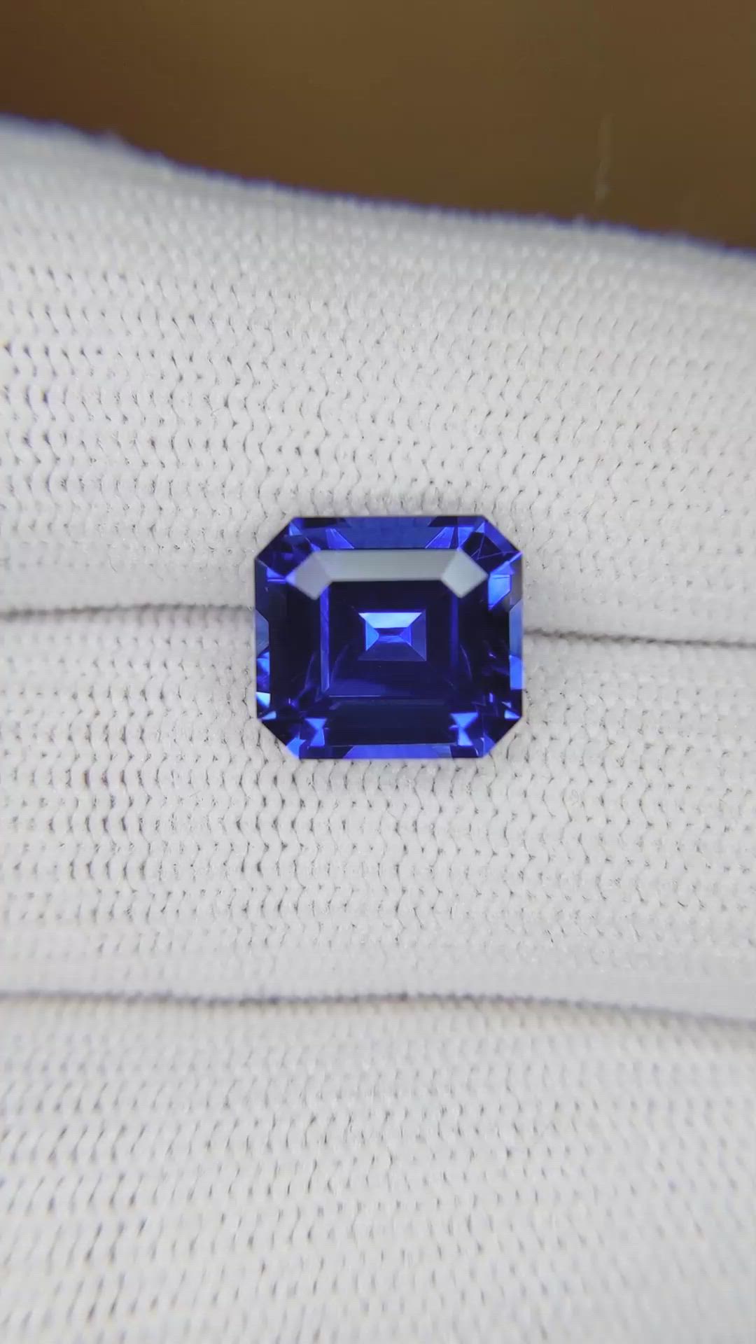 5.00 Ct. Blue Sapphire from Ceylon (Sri Lanka) Size Video