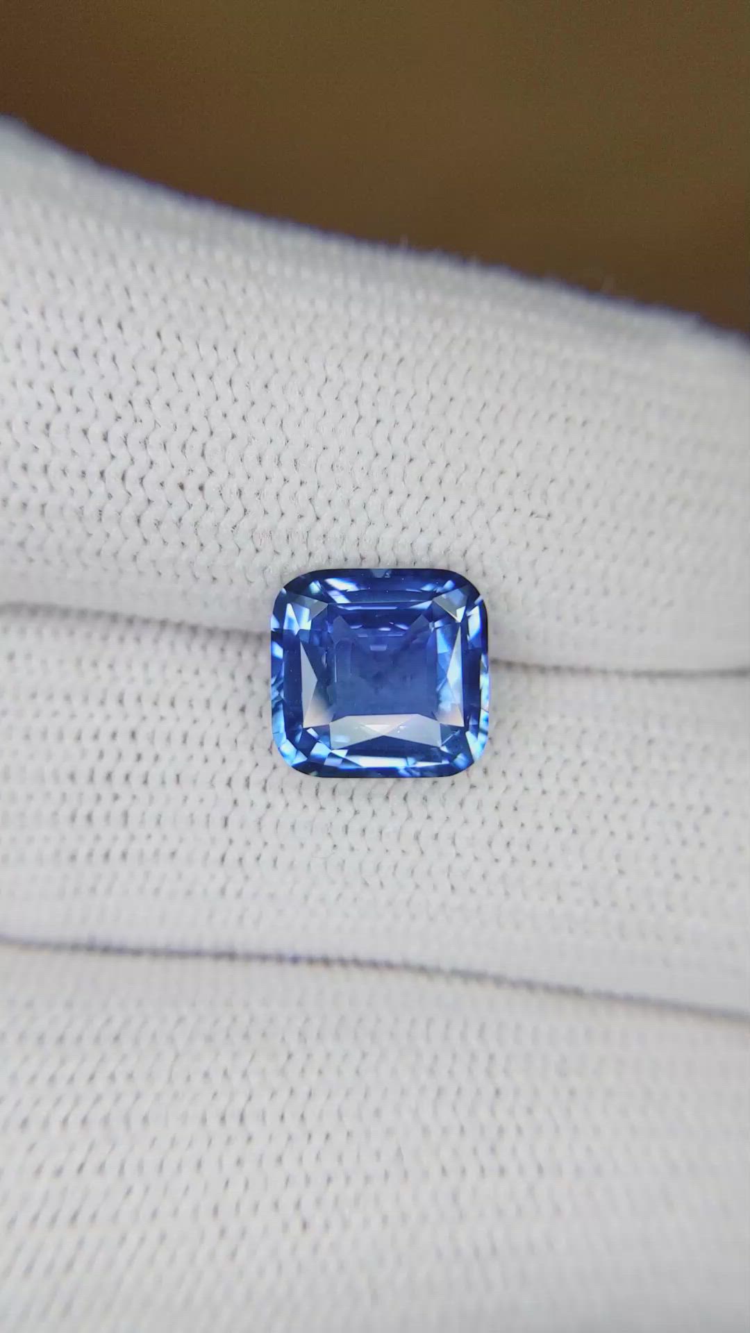3.05 Ct. Blue Sapphire from Ceylon (Sri Lanka) Size Video