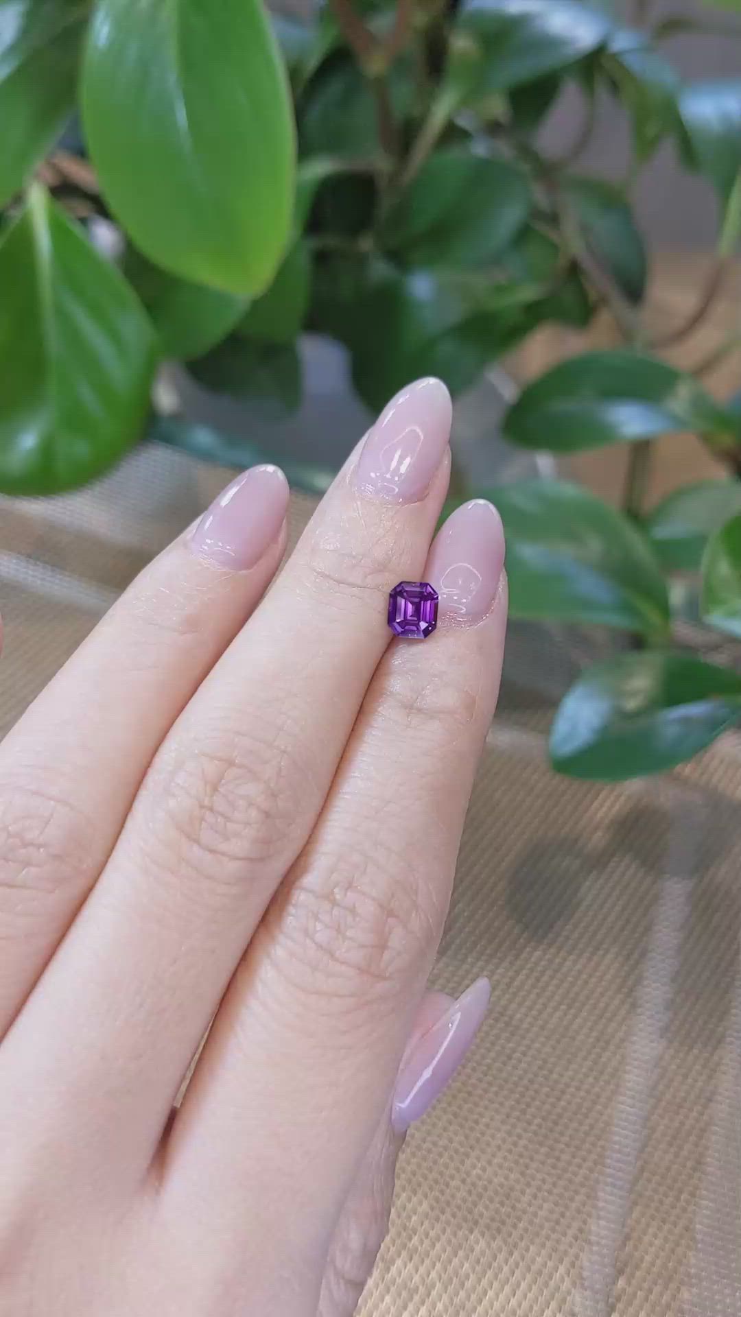 1.13 Ct. Pinkish Purple Sapphire from Ceylon (Sri Lanka) Size Video