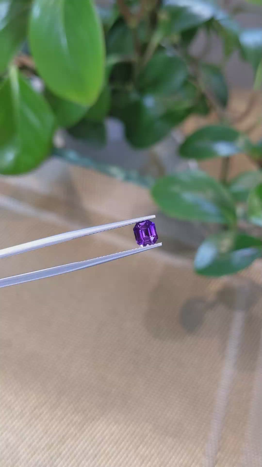 1.13 Ct. Pinkish Purple Sapphire from Ceylon (Sri Lanka) Size Video