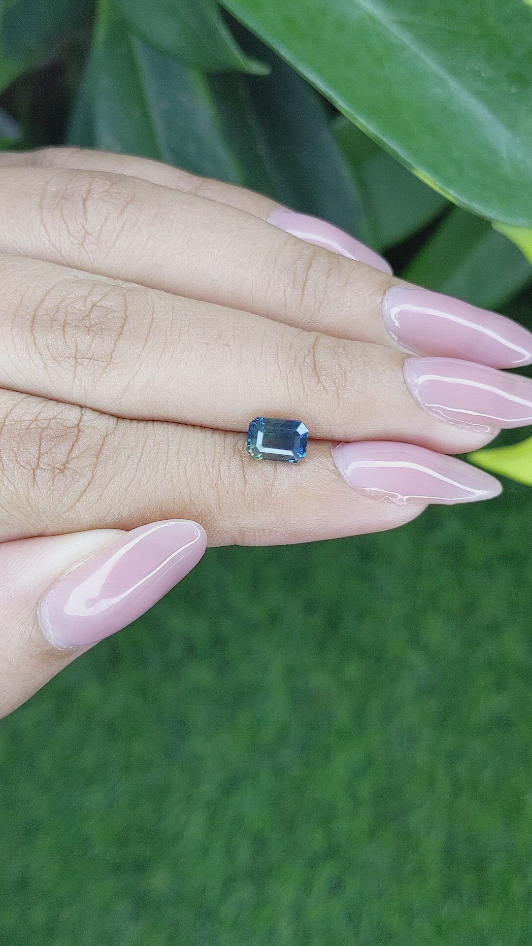 1.48 Ct. Bi Color Sapphire from Australia Size Video