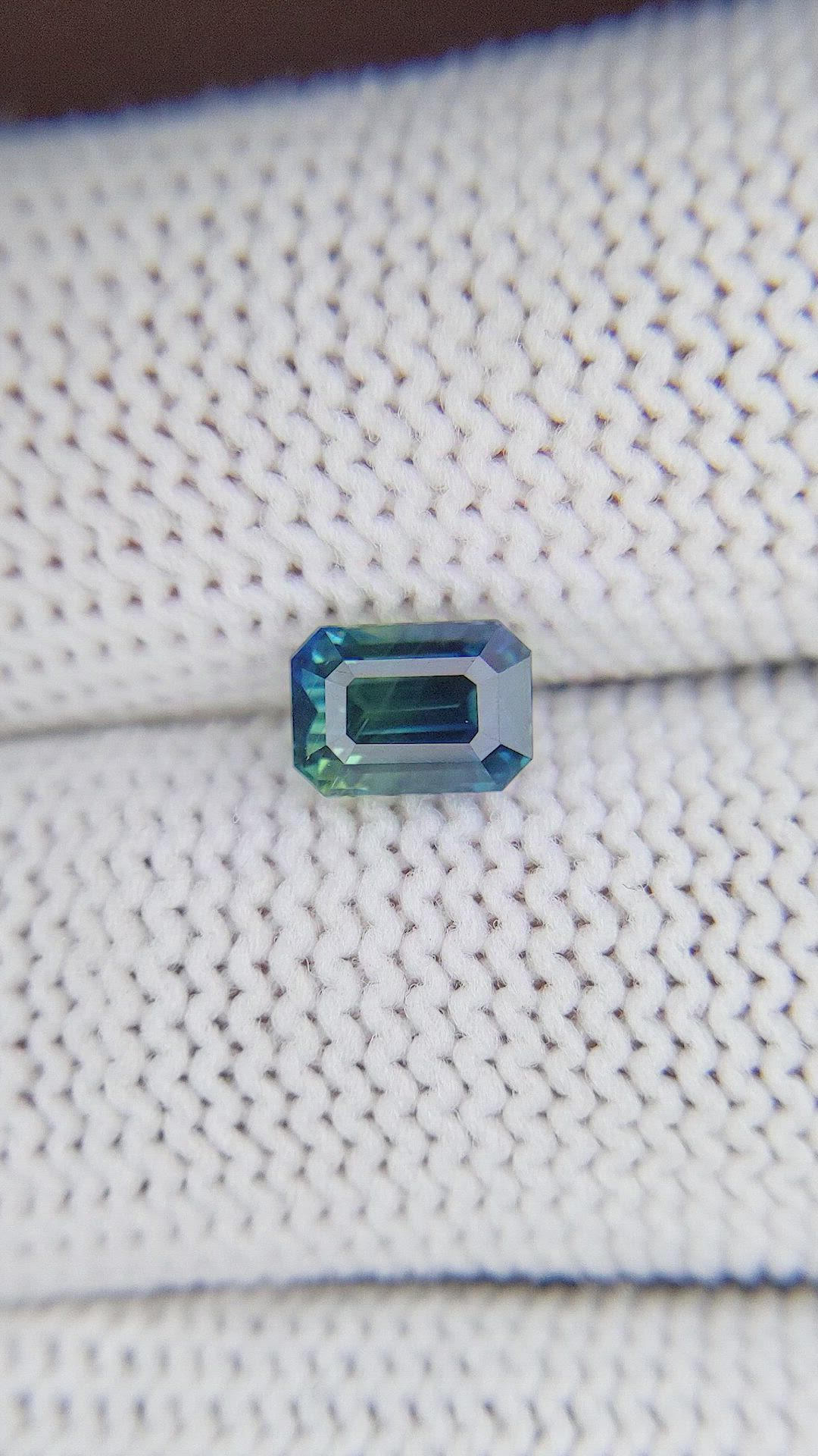 1.48 Ct. Bi Color Sapphire from Australia Size Video