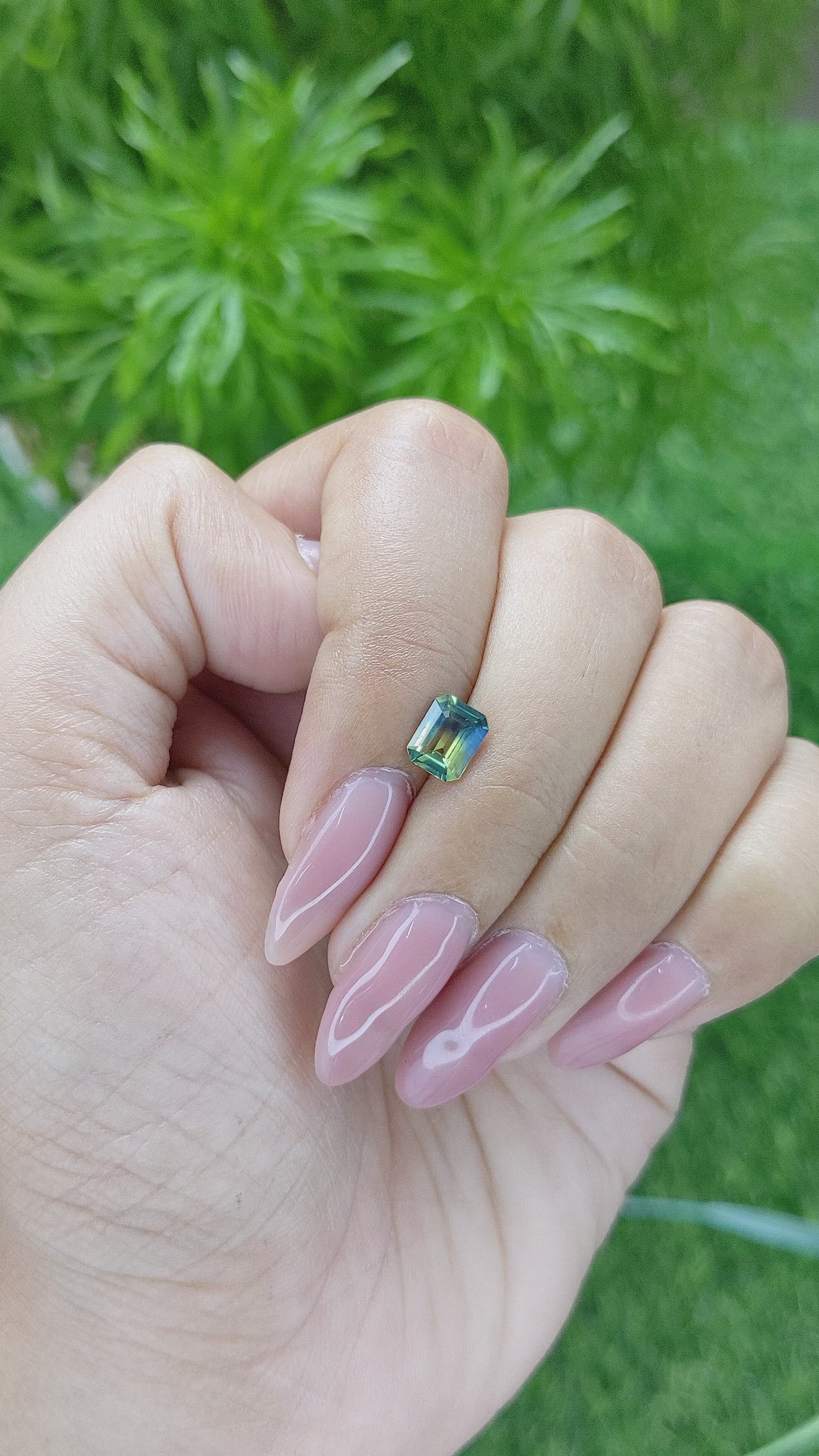 1.01 Ct. Bi Color Sapphire from Australia Size Video