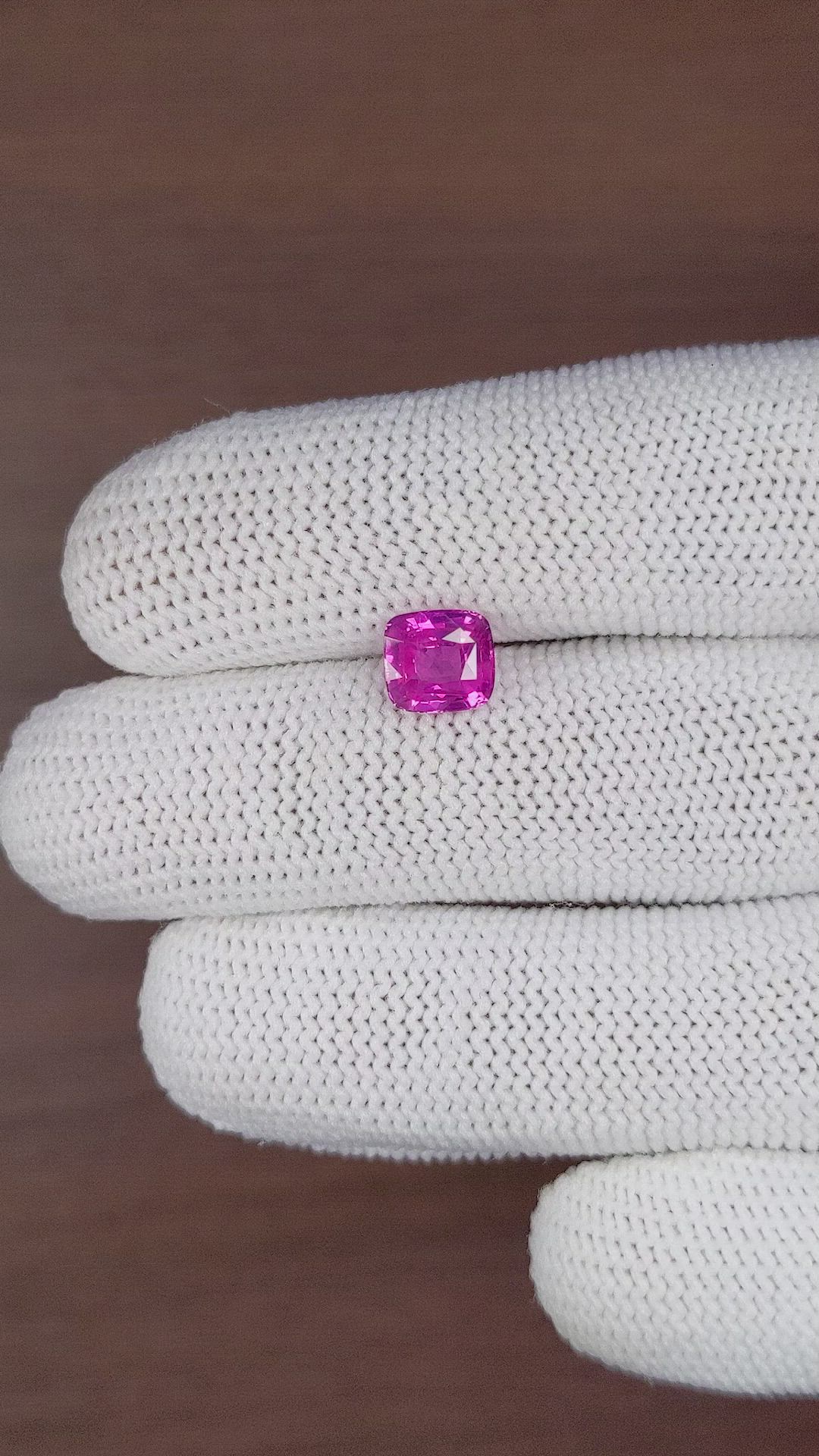 2.03 Ct. Purplish Pink Sapphire from Ceylon (Sri Lanka) Size Video
