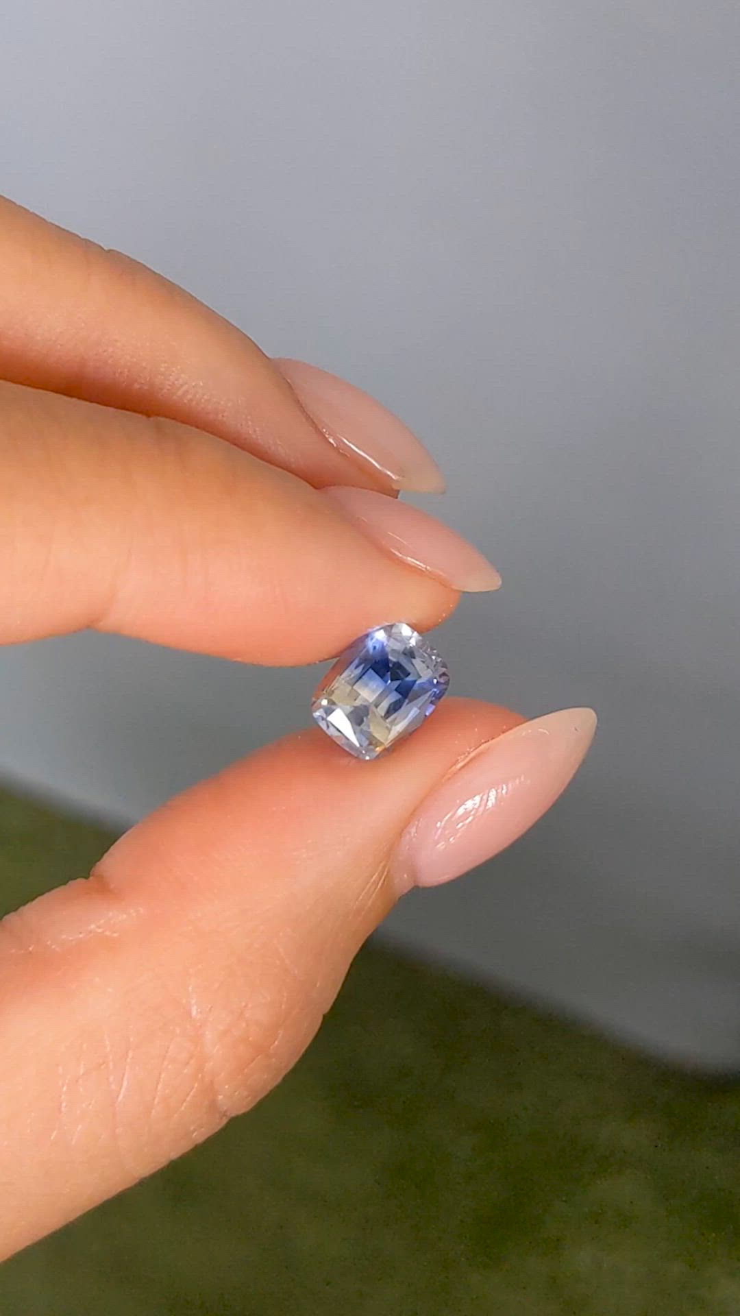 2.18 Ct. Bi Color Sapphire from Ceylon (Sri Lanka) Size Video