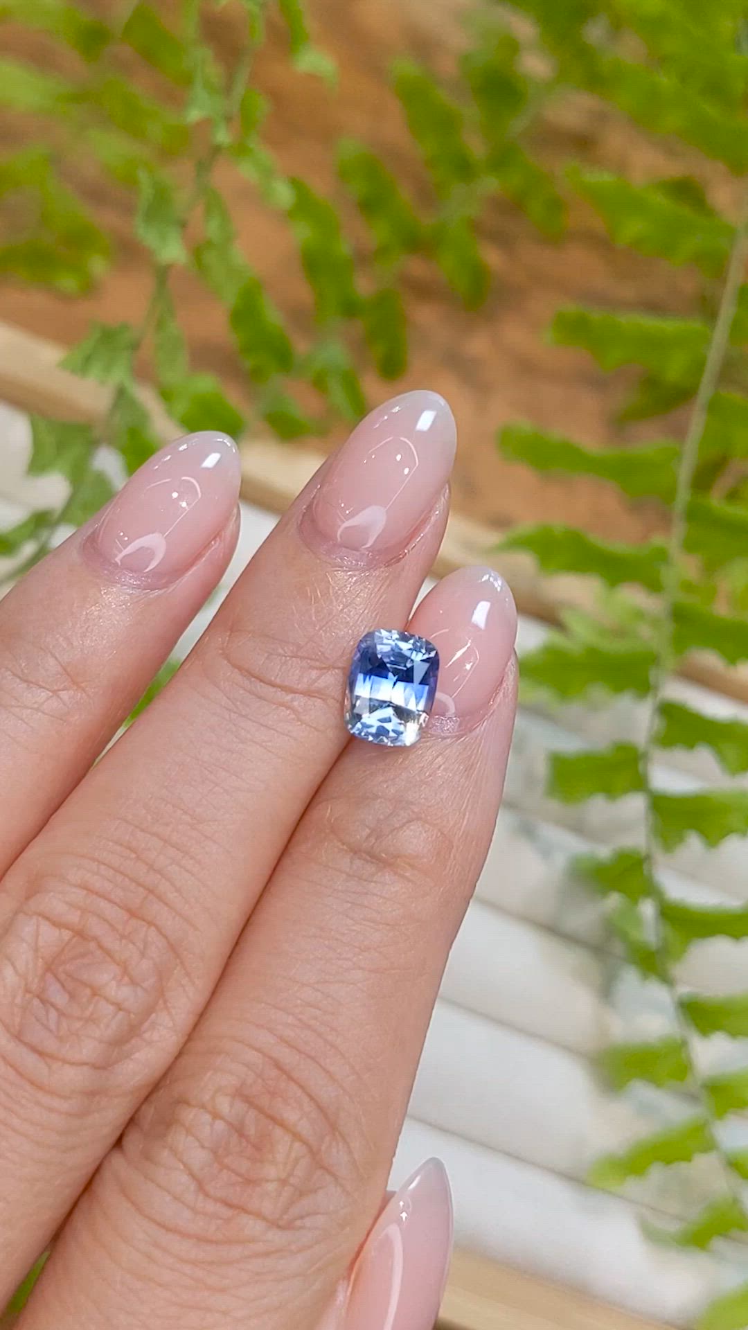 2.18 Ct. Bi Color Sapphire from Ceylon (Sri Lanka) Size Video