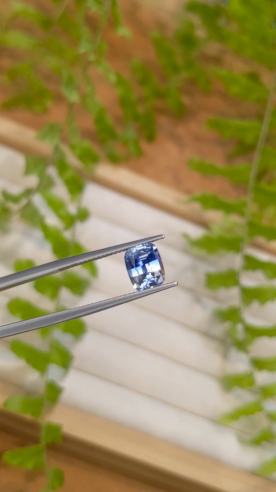 2.18 Ct. Bi Color Sapphire from Ceylon (Sri Lanka) Size Video