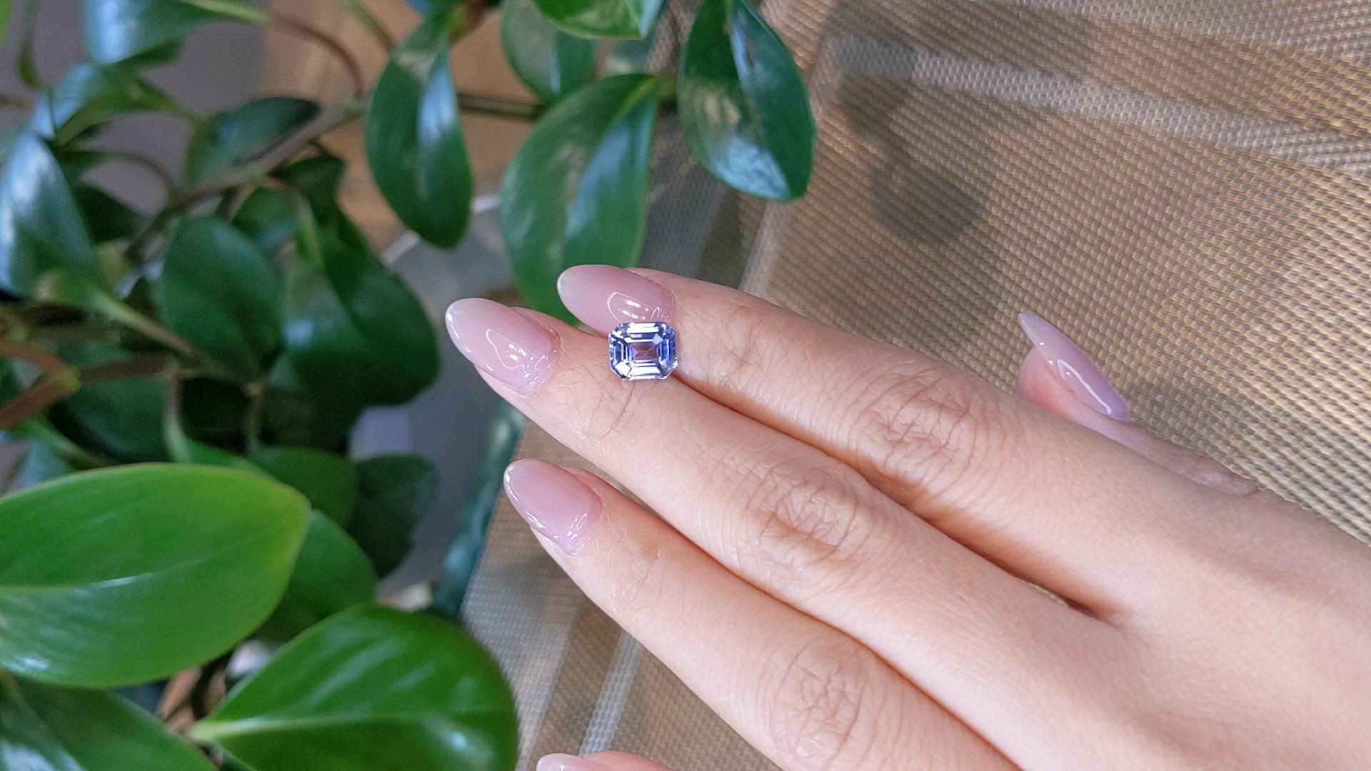 2.53 Ct. Bi Color / Parti Sapphire from Ceylon (Sri Lanka) Size Video
