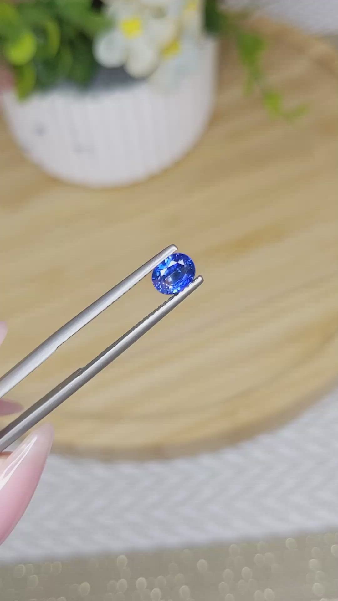 0.83 Ct. Blue Sapphire from Ceylon (Sri Lanka) Size Video
