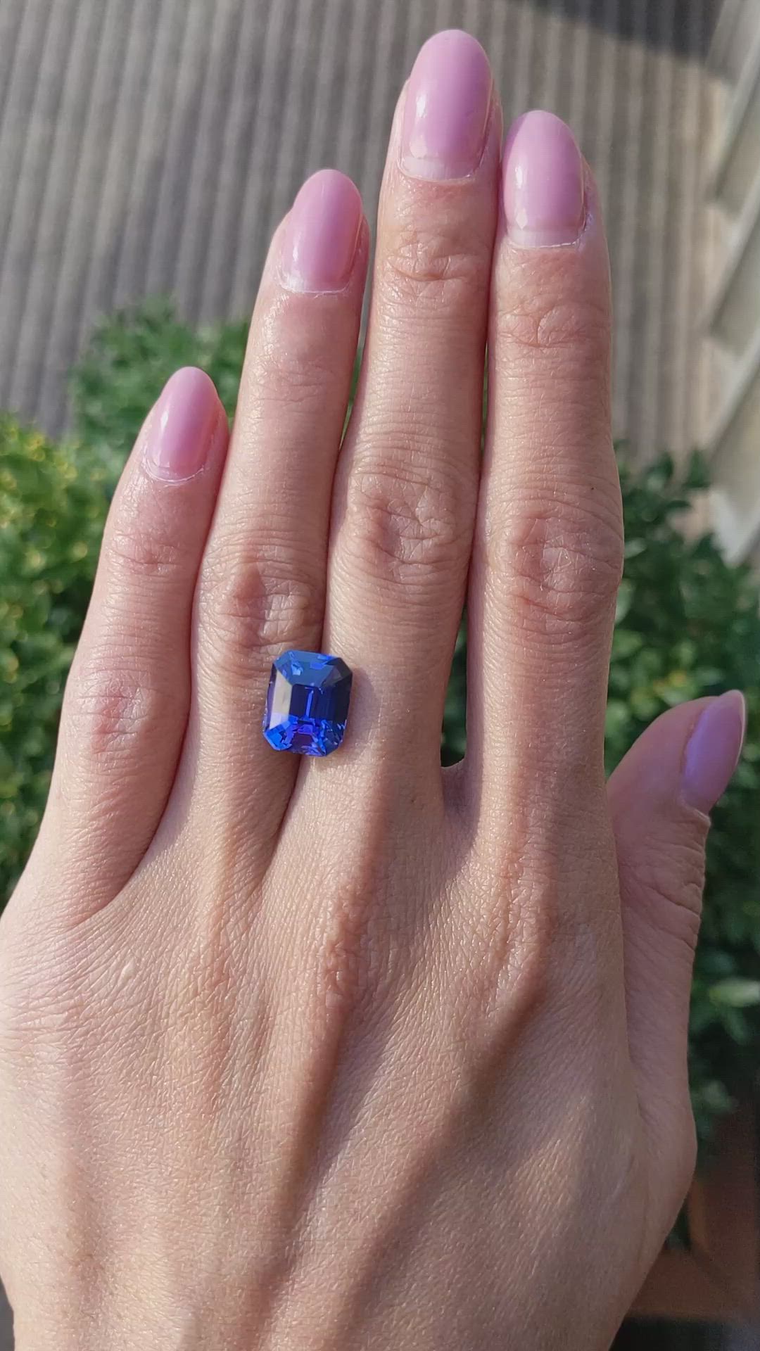 7.20 Ct. Blue Sapphire from Ceylon (Sri Lanka) Size Video