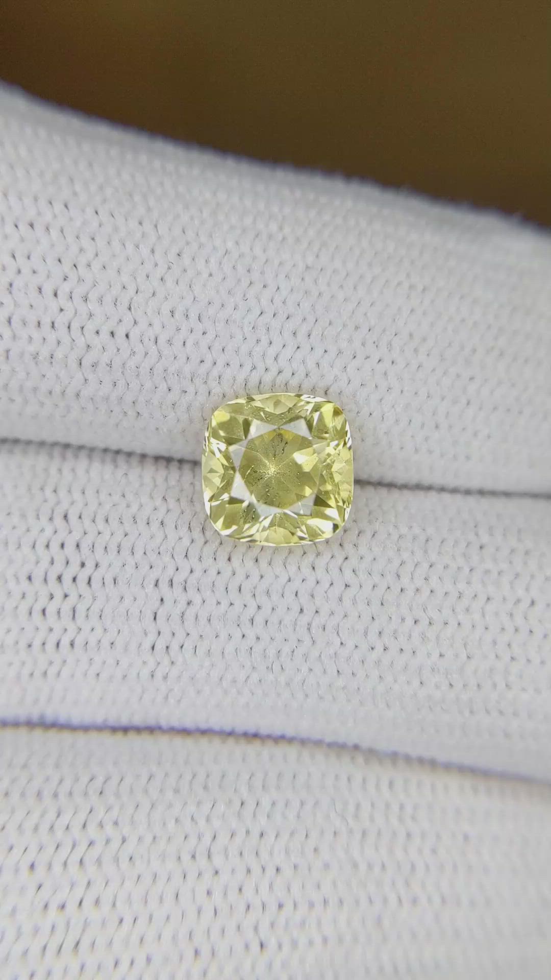 2.30 Ct. Yellow Sapphire from Ceylon (Sri Lanka) Size Video