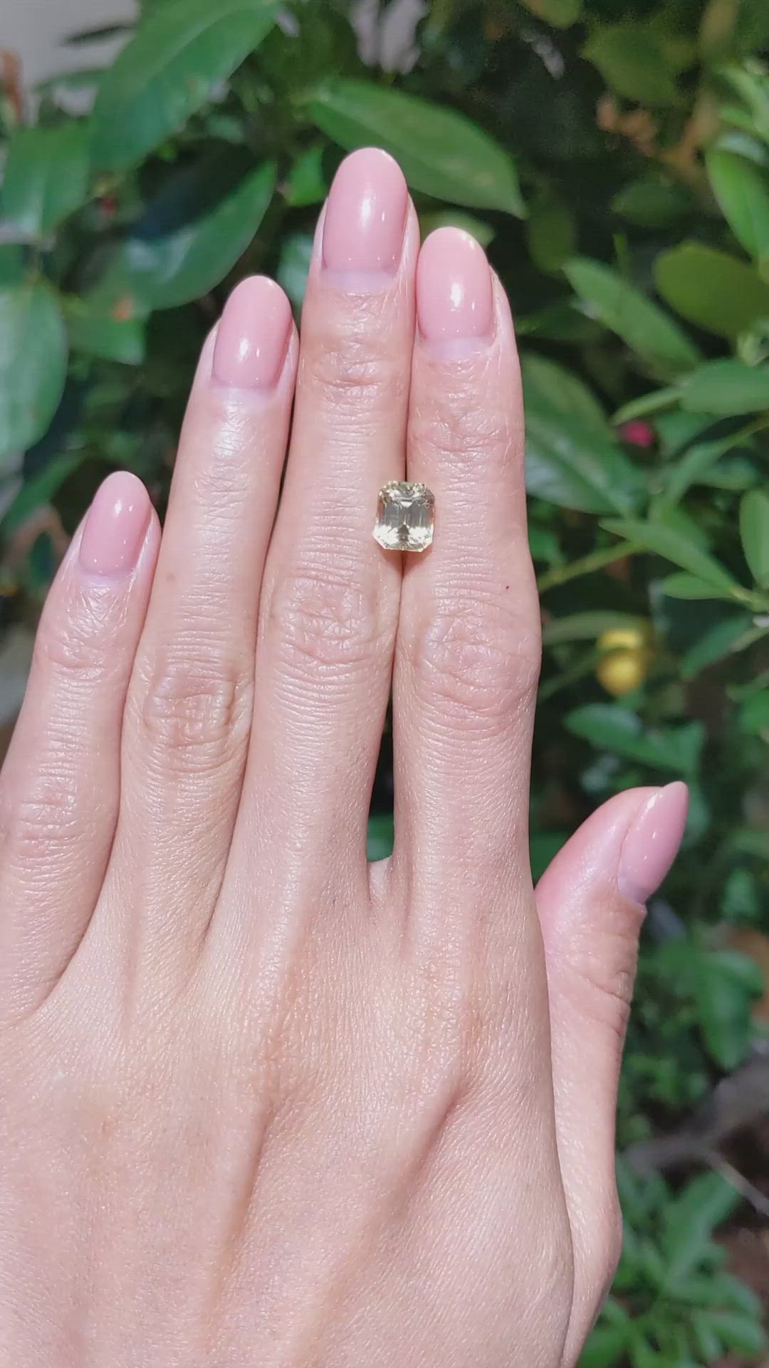 3.06 Ct. Yellow Sapphire from Ceylon (Sri Lanka) Size Video