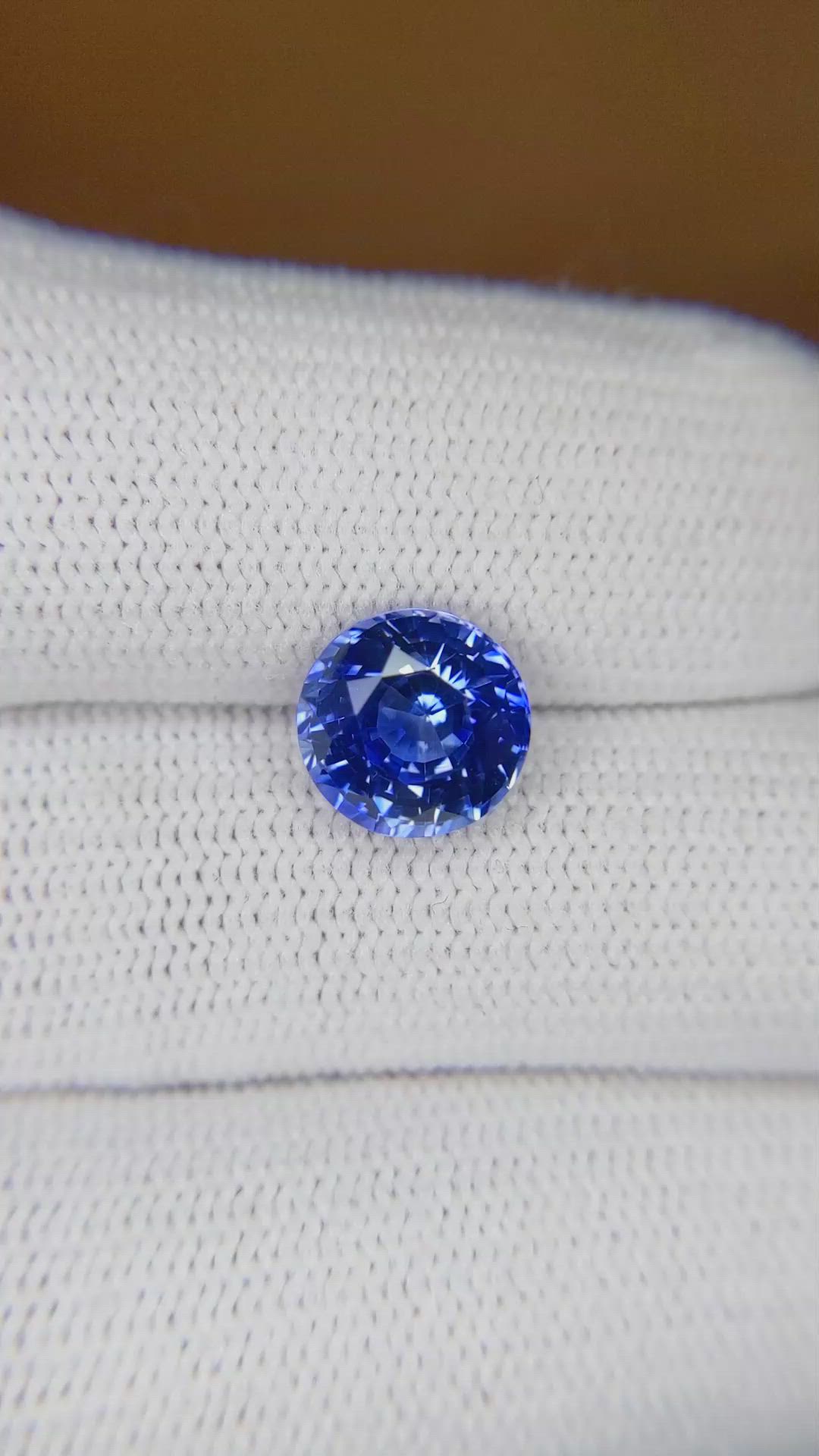 3.09 Ct. Blue Sapphire from Ceylon (Sri Lanka) Size Video