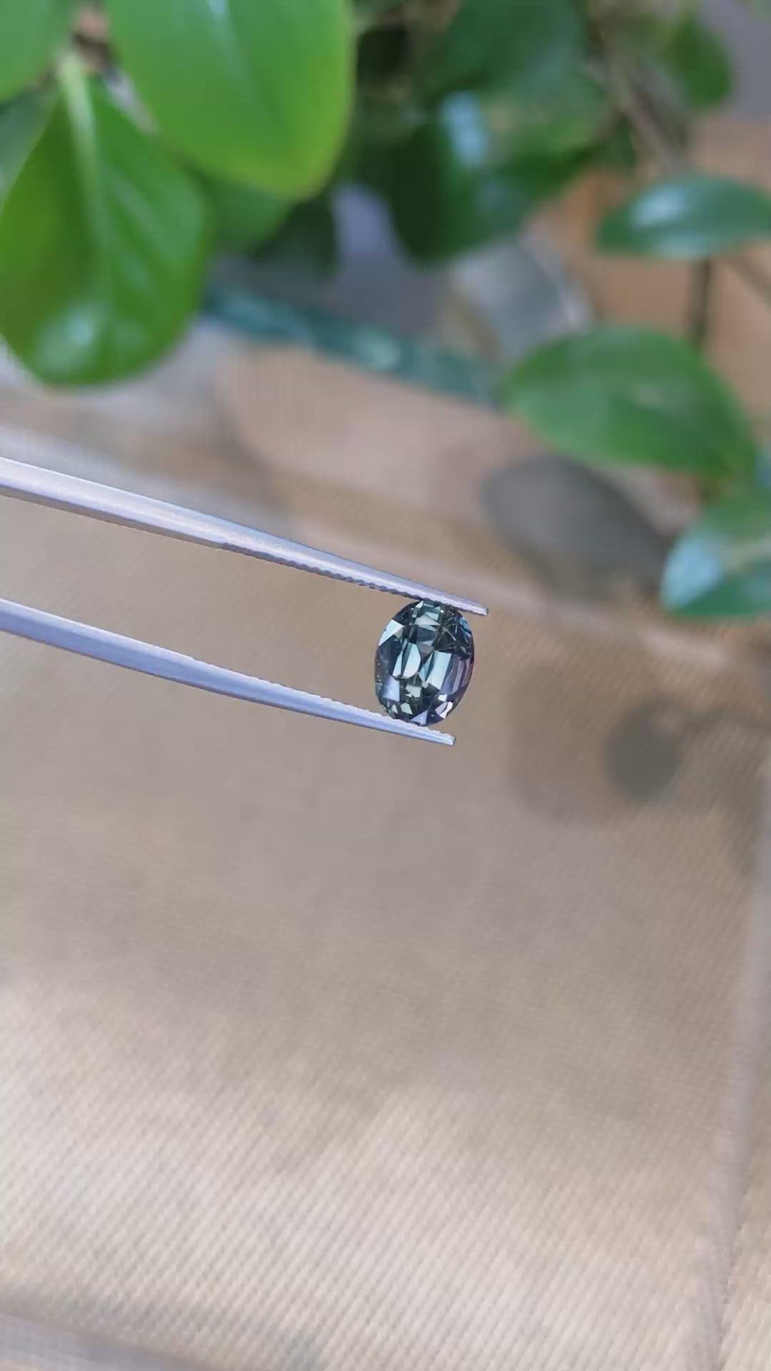 3.28 Ct. Bi Color Sapphire from Ceylon (Sri Lanka) Size Video