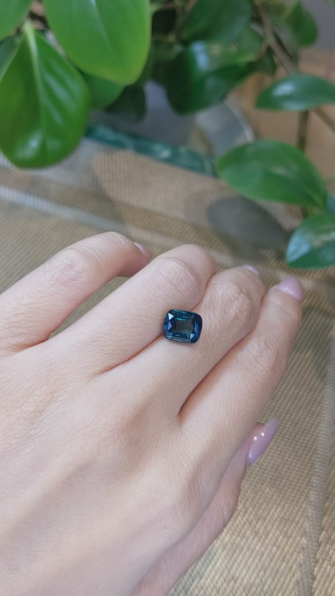 4.03 Ct. Bluish Green Sapphire from Ceylon (Sri Lanka) Size Video