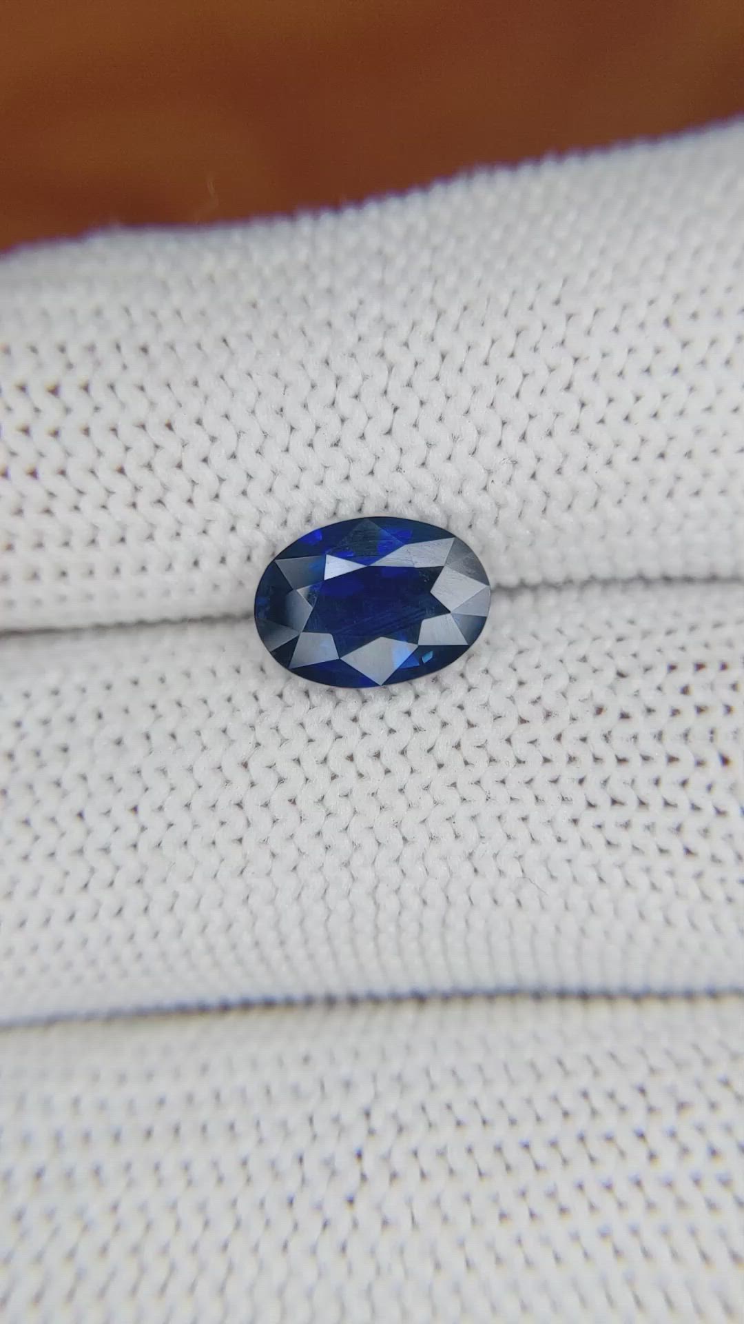 2.07 Ct. Blue Sapphire from Ceylon (Sri Lanka) Size Video