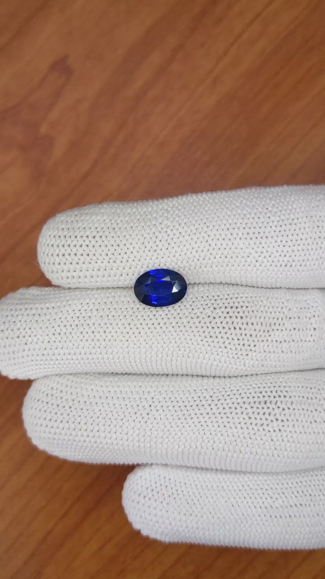 2.07 Ct. Blue Sapphire from Ceylon (Sri Lanka) Size Video