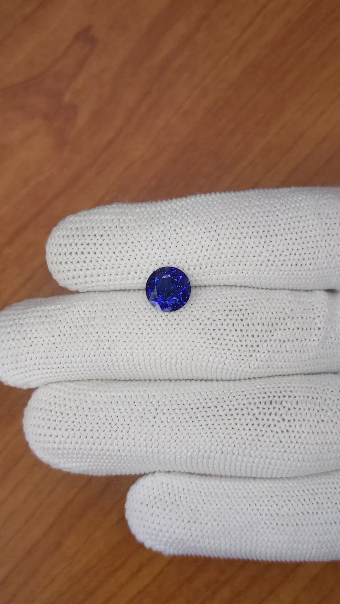 2.21 Ct. Blue Sapphire from Ceylon (Sri Lanka) Size Video