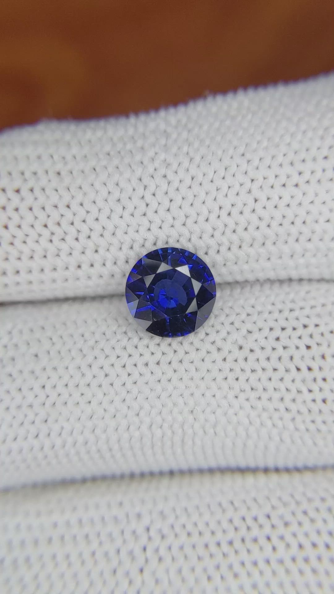2.21 Ct. Blue Sapphire from Ceylon (Sri Lanka) Size Video
